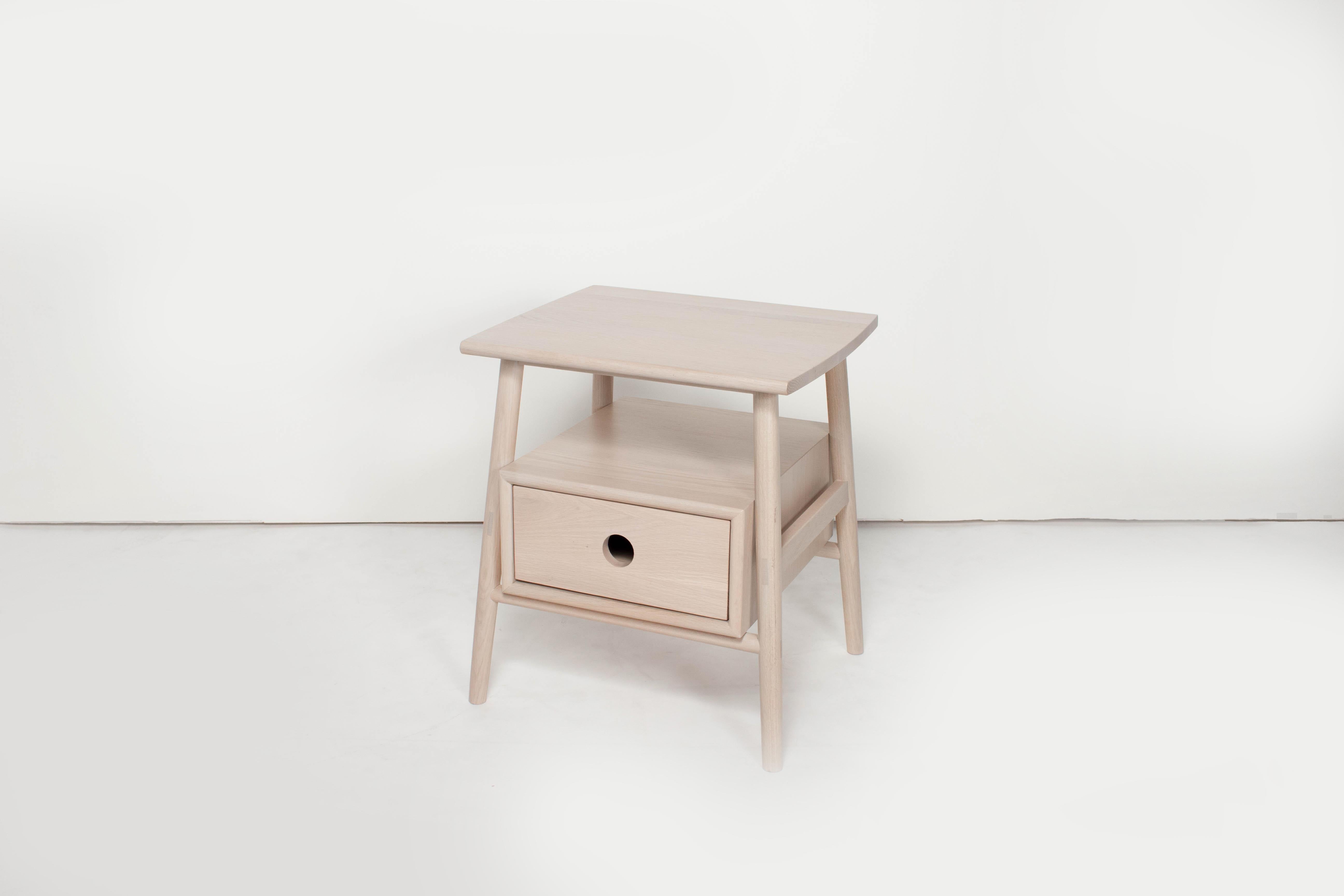 Quercia Tavolino Sitka di Sun at Six, Sienna, tavolino minimalista in Wood in vendita