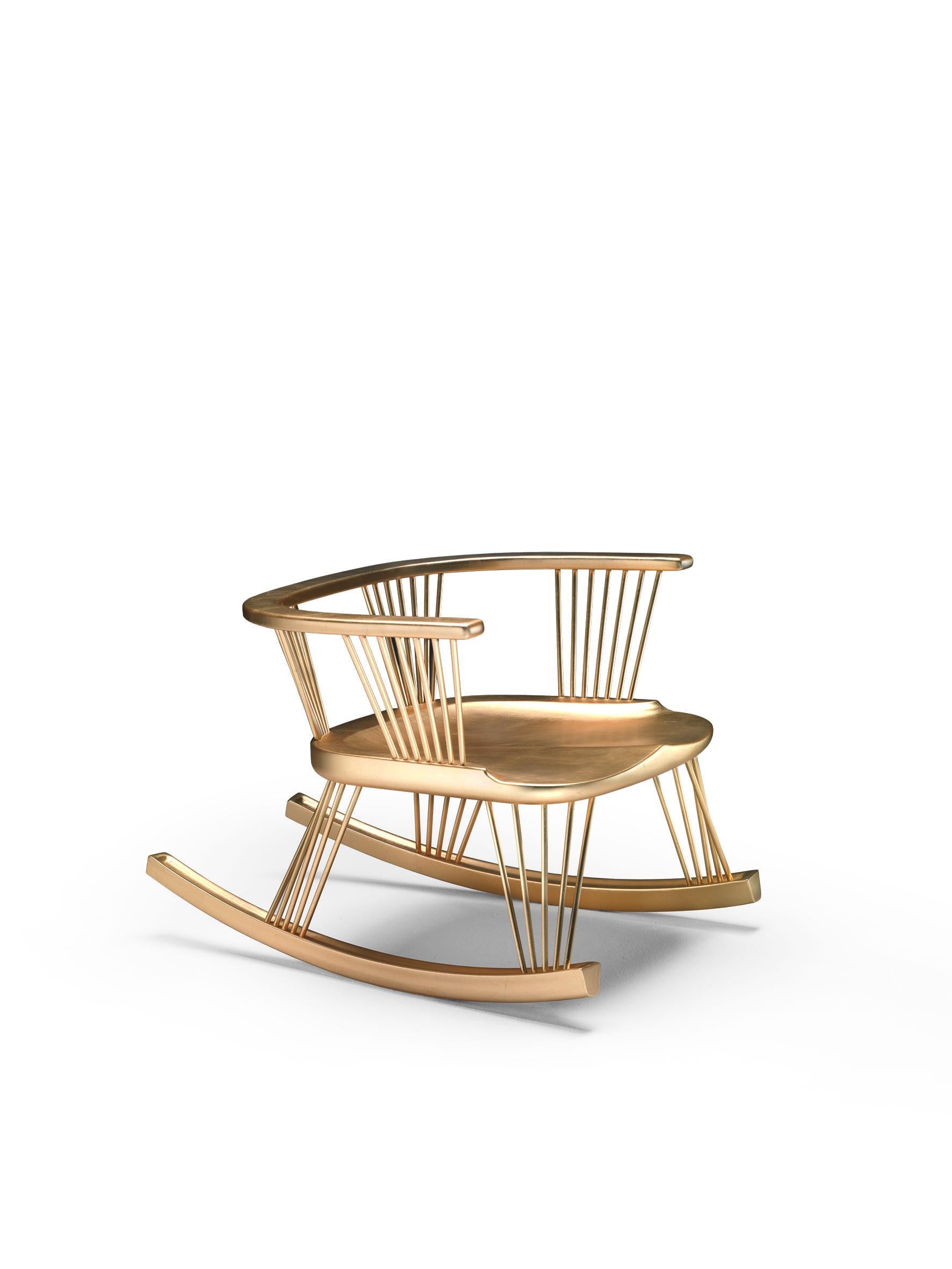 Contemporary SITLALI Low Rocking Chair in Solid Wood and Thin Overlapping Road and Gold Leaf For Sale