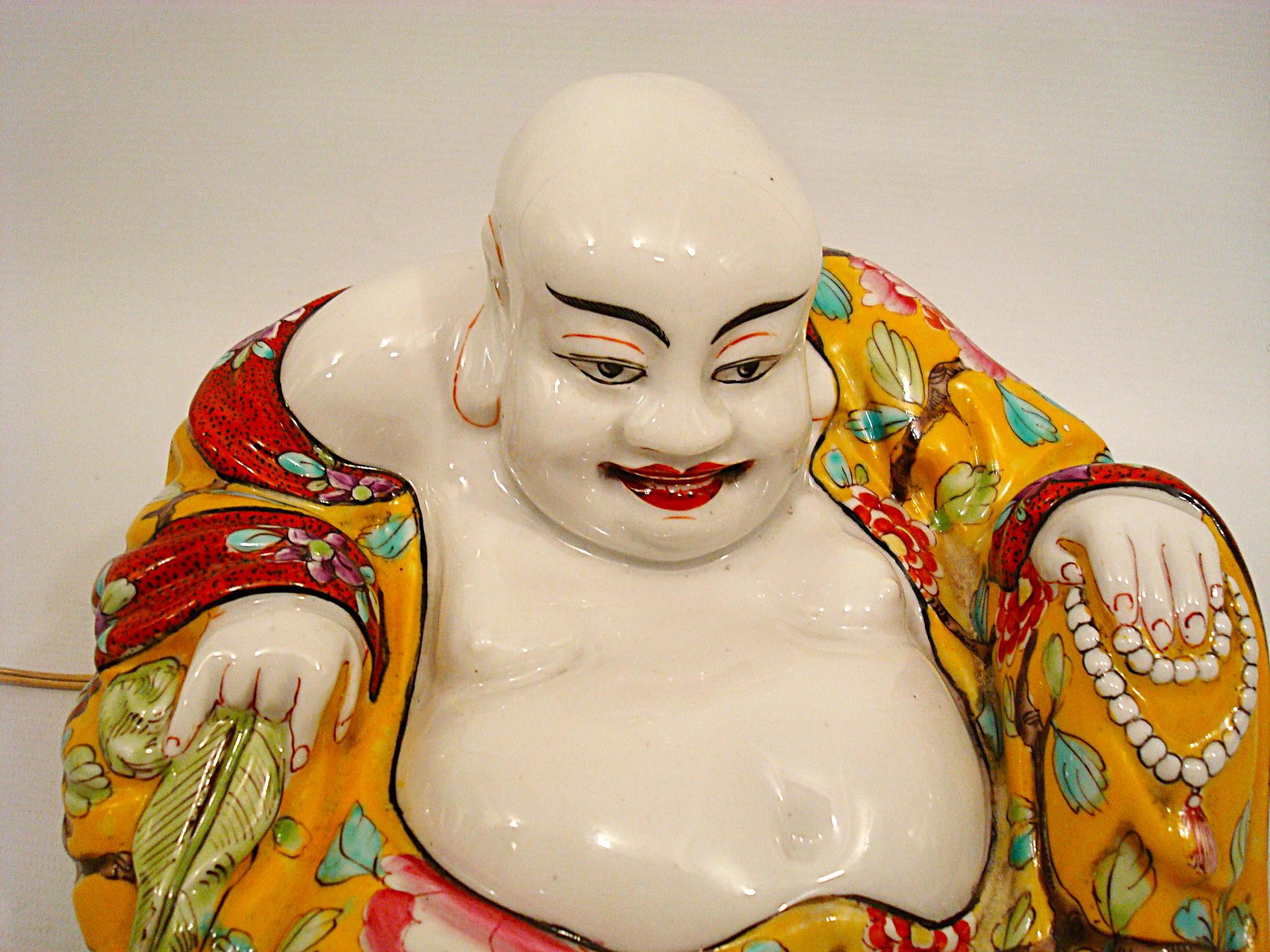 Sitzender Buddha Perzellan Nachtlampe, Französisch Chinoiserie 1900's (Bronze) im Angebot