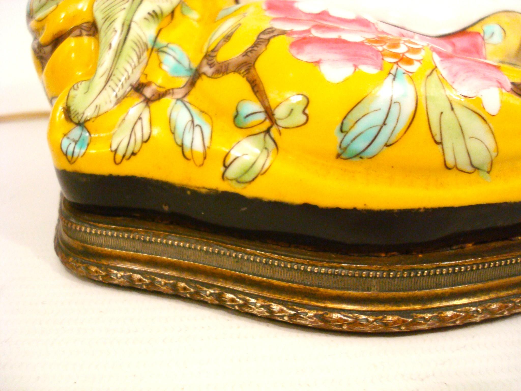 Sitzender Buddha Perzellan Nachtlampe, Französisch Chinoiserie 1900's im Angebot 1