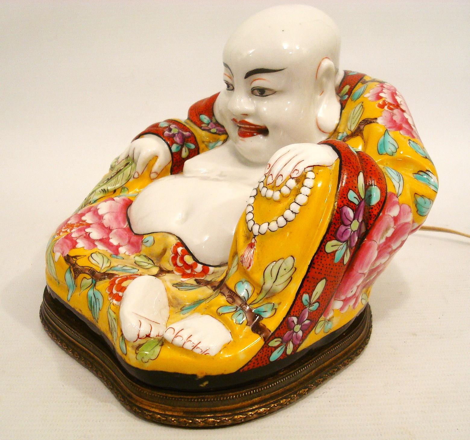 Sitzender Buddha Perzellan Nachtlampe, Französisch Chinoiserie 1900's im Angebot 3