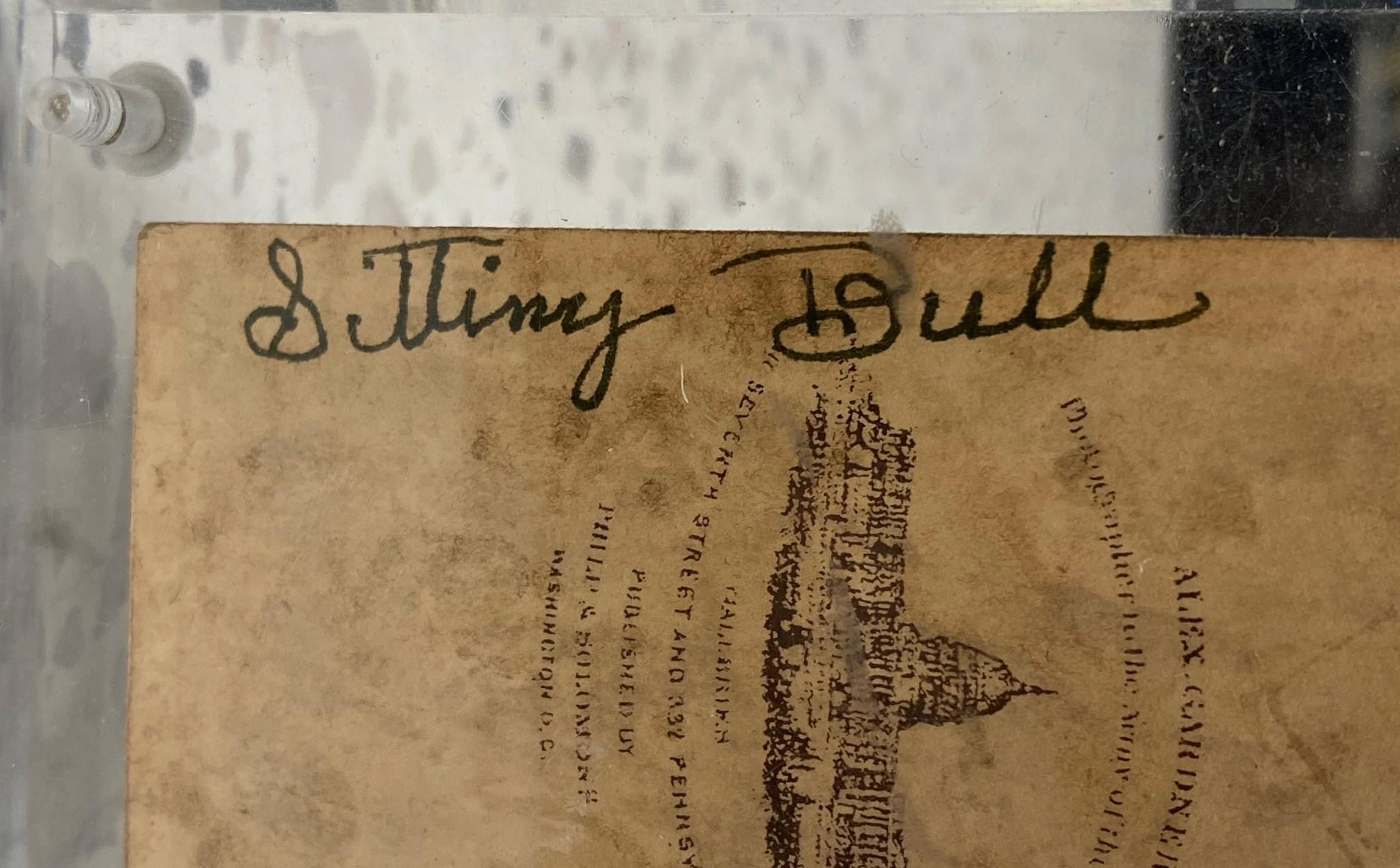 Sitting Bull, signierte Porträtfotografie der indianischen Ureinwohner Nord- und Südamerikas, Schrank Card im Angebot 2