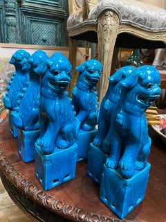 Sitting Foo Dog Statue