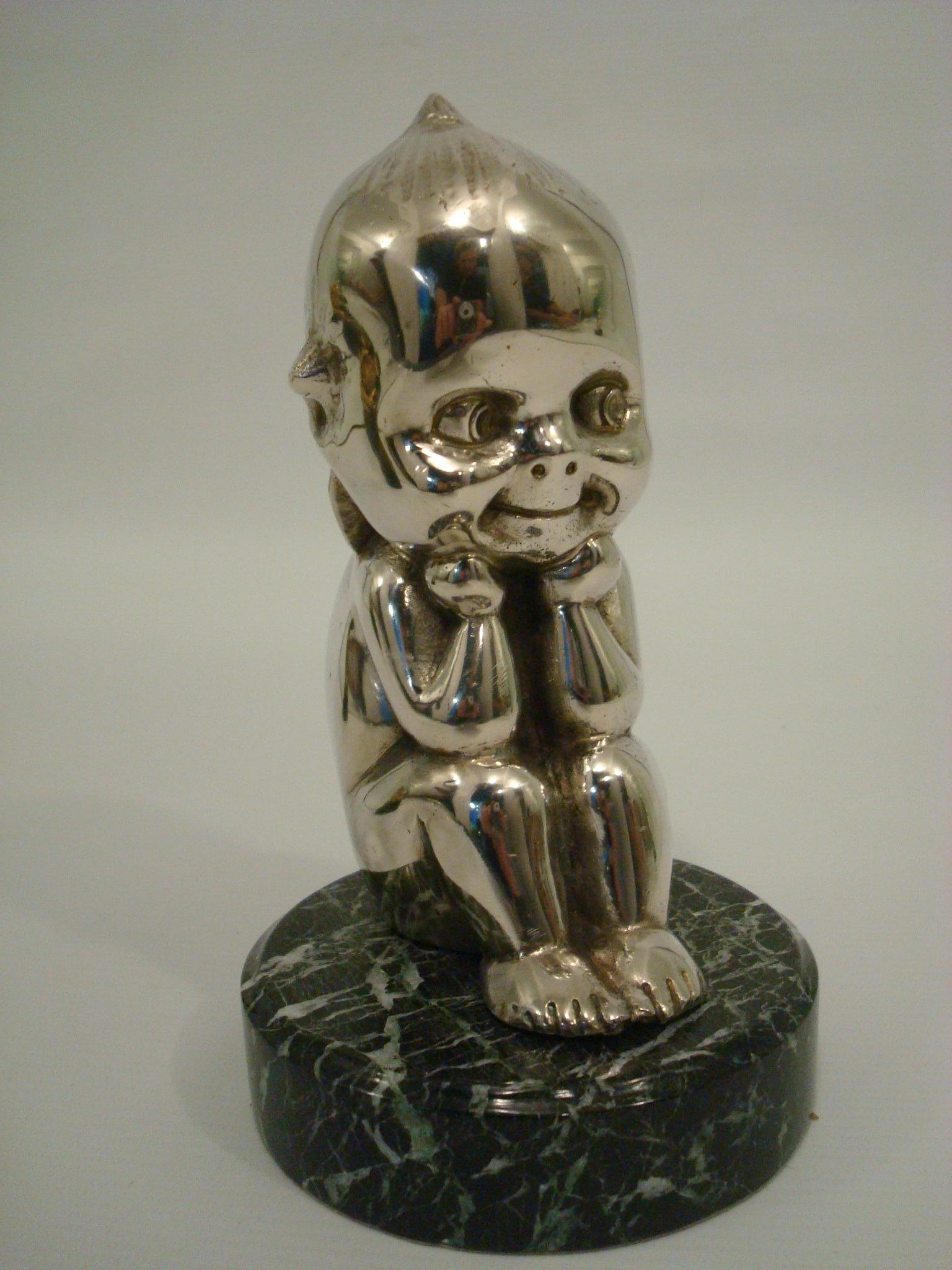 Art Nouveau Sitting Kewpie or The Thinker, Silvered Bronze Car Mascot Hood Ornament, 1910´s For Sale