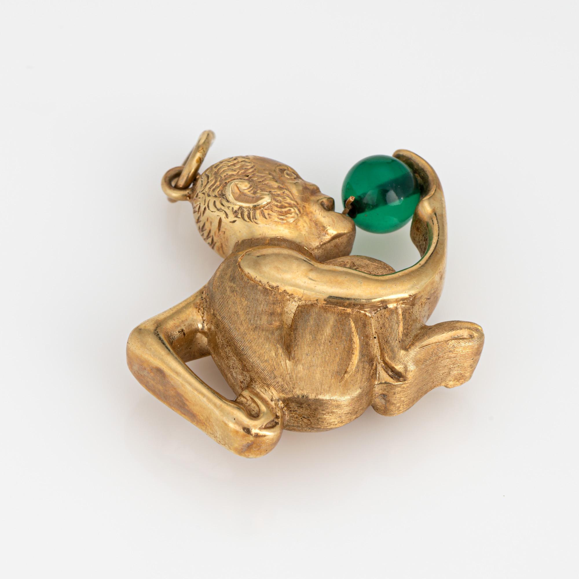 Sitting Monkey Charm Vintage 14k Yellow Gold Fine Animal Jewelry In Good Condition For Sale In Torrance, CA
