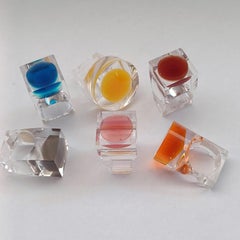 Siv Lagerström, colección de 6 anillos de acrílico - Suecia, años 70.
