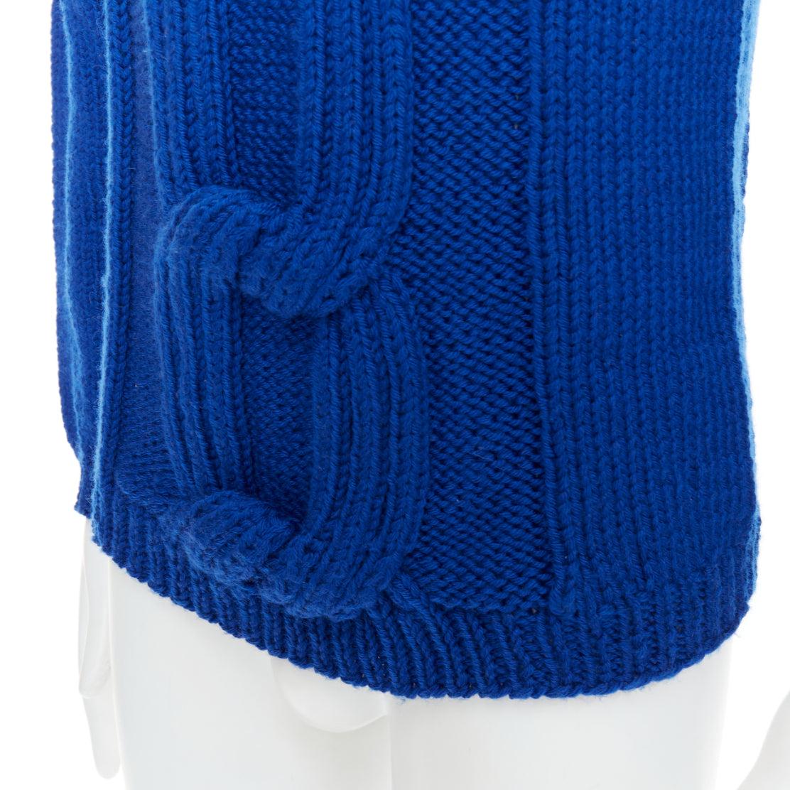 SIV STOLDAL 2008 Cover Up cobalt blue 100% wool cable knit sweater S
Reference: PRWU/A00150
Brand: Siv Stoldal
Model: Cover Up
Collection: AW 2008
Material: Wool
Color: Blue
Pattern: Solid
Closure: Pullover
Extra Details: 3D chunky knit
