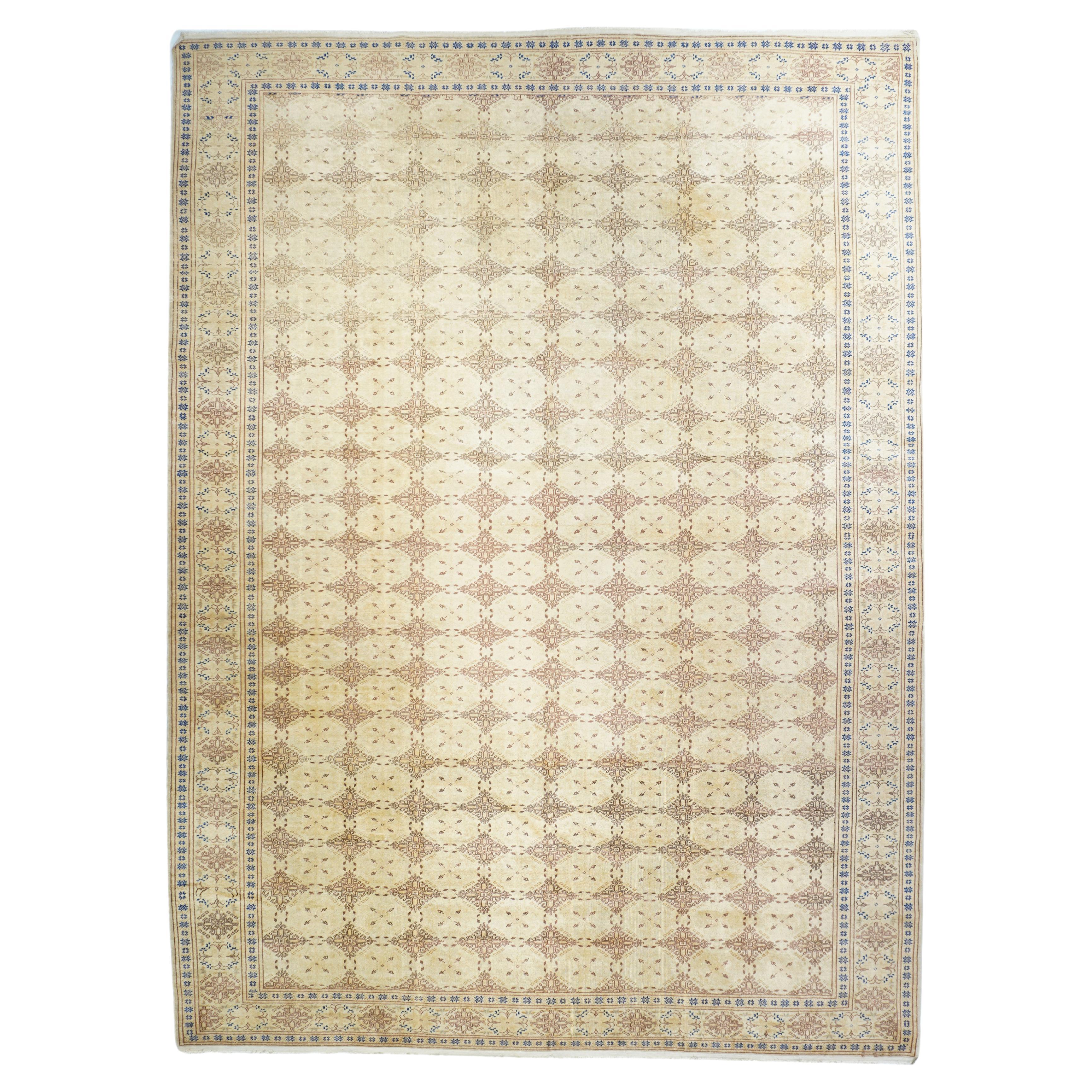 Fine Antique Turkish Sivas Rug 9'10'' x 13'8'' For Sale