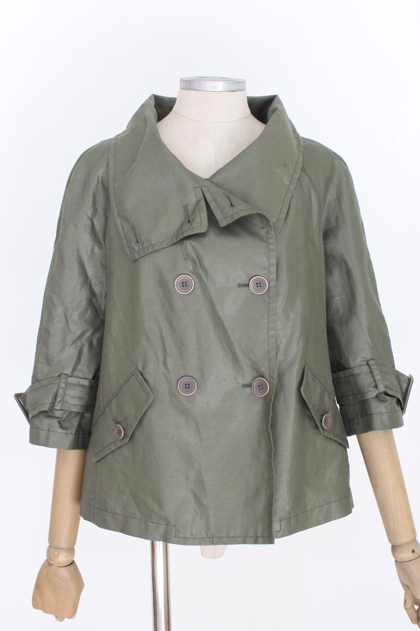 Siviglia green double-breasted jacket 2000s. Short jacket, waxed cotton fabric, with high collar and 3/4 sleeves.

Size: 44 It 10 Us 12 Uk

Shoulder: 44 cm 
Bust/Chest: 52 cm
Sleeve: 43 cm
Length: 65 cm