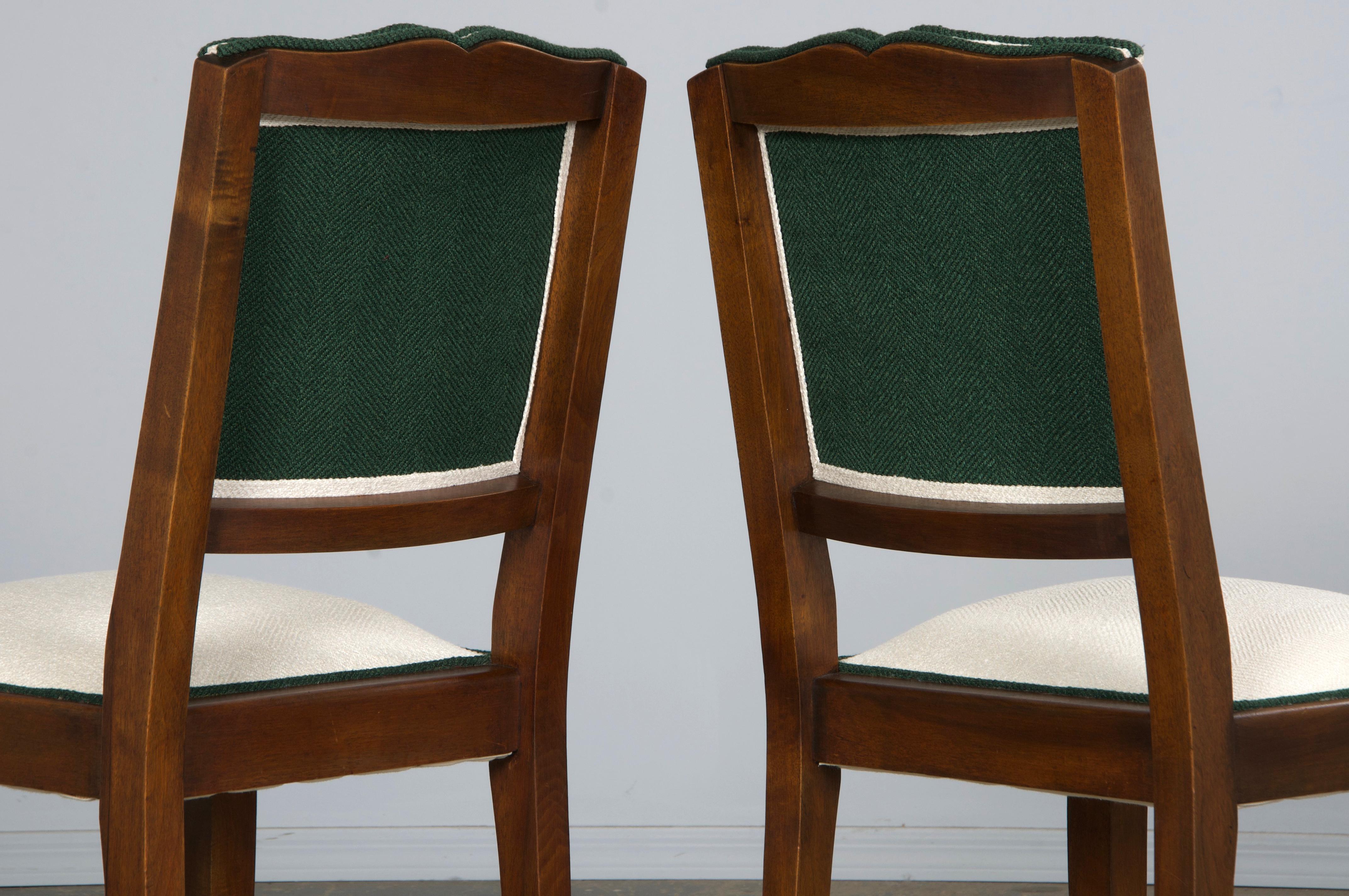 Six chaises de salle à manger françaises Art Déco des années 1920 à dossier moustachu, en blanc Off-White et vert en vente 2