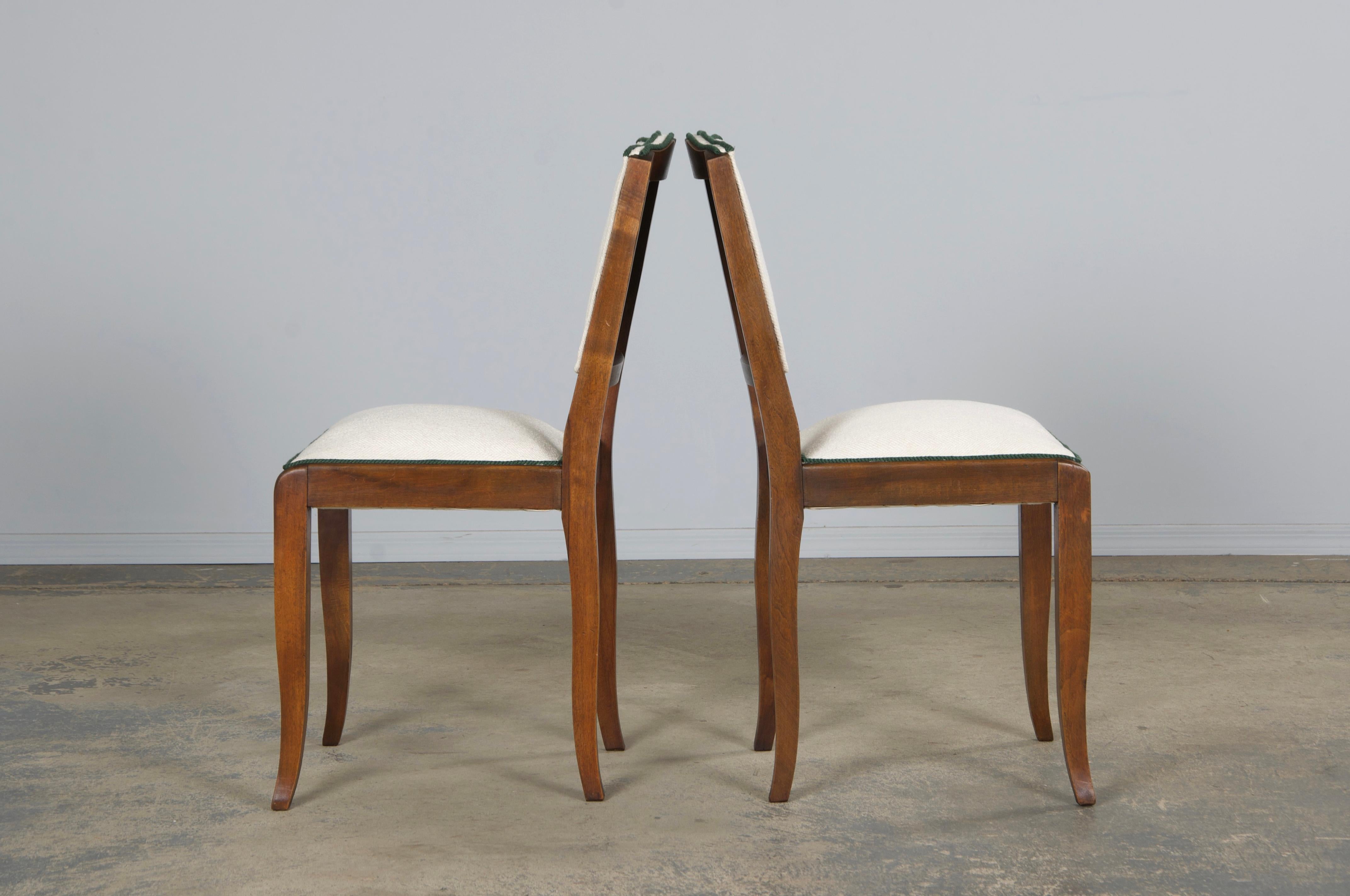 Six chaises de salle à manger françaises Art Déco des années 1920 à dossier moustachu, en blanc Off-White et vert en vente 9