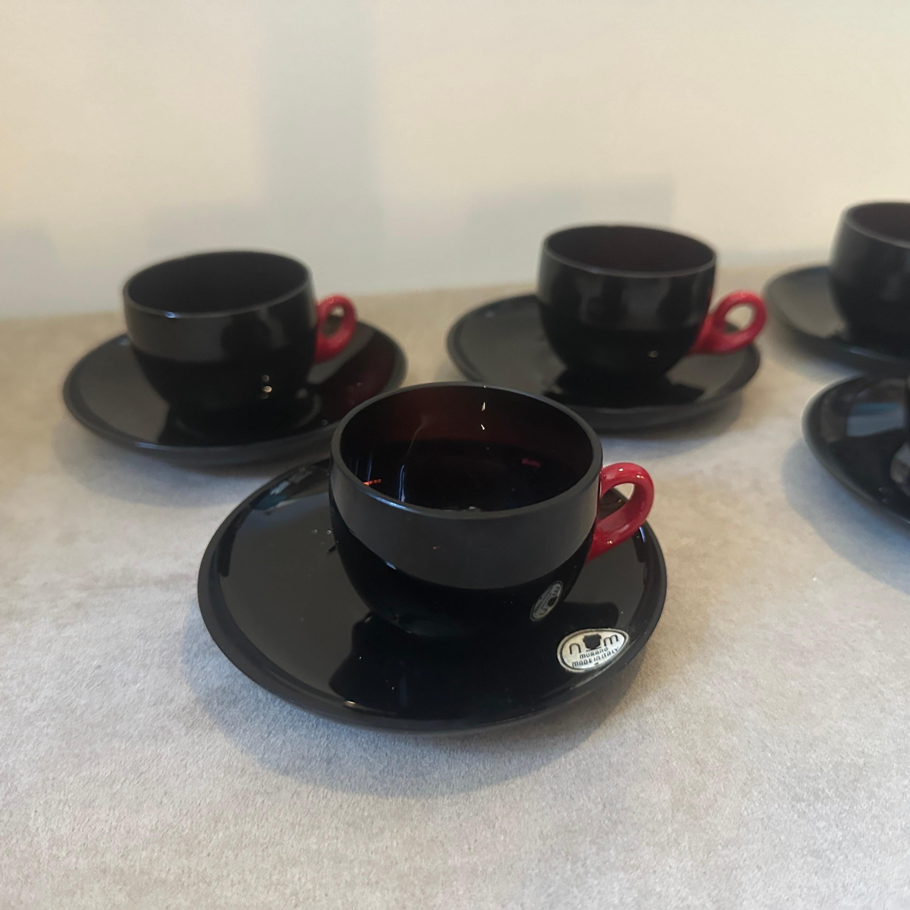 Six 1930 Art Deco Red and Black Murano Glass Coffee Cups by Napoleone Martinuzzi 3