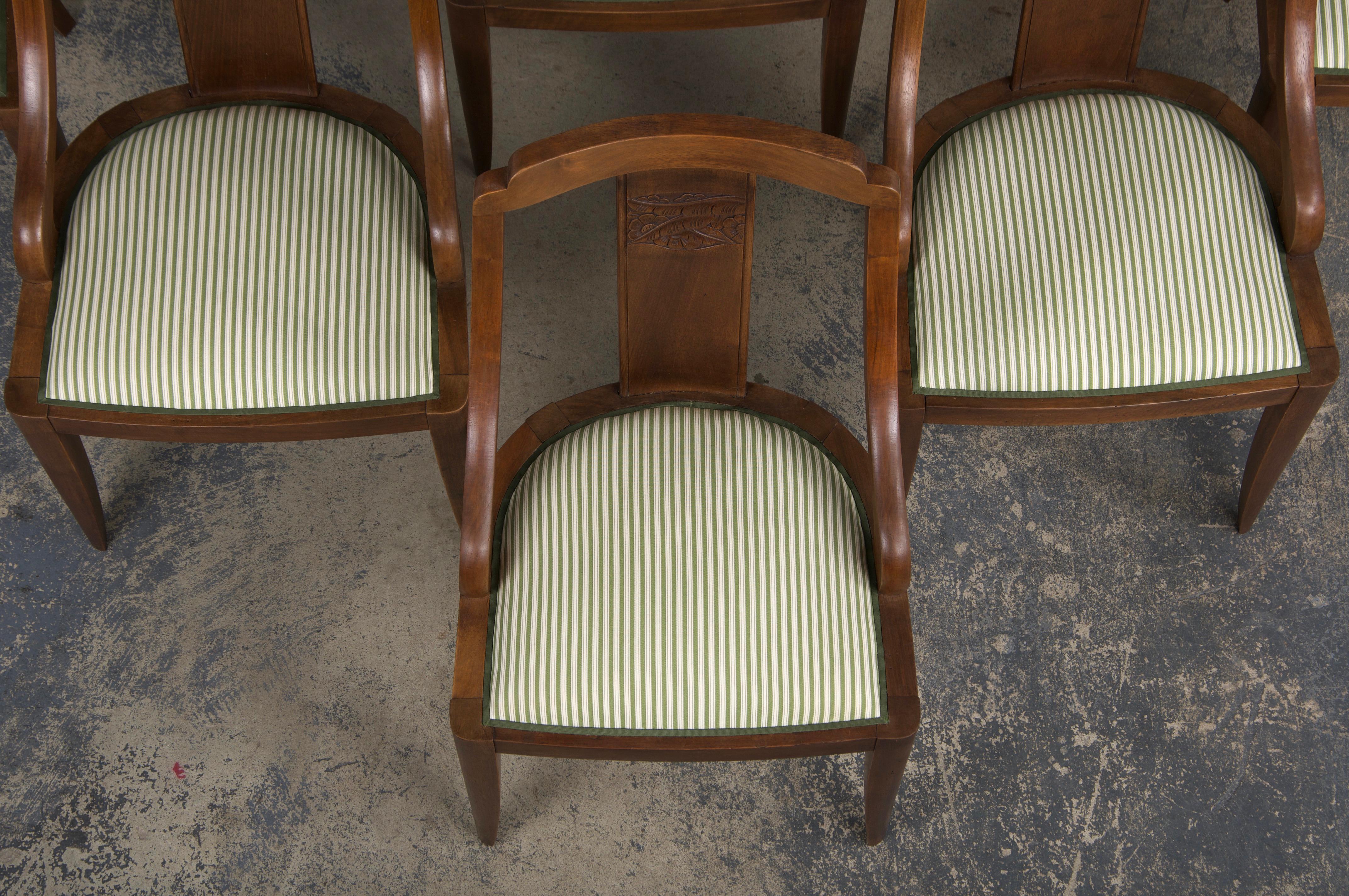 Six 1930s French Art Deco Gondola Walnut Dining Chairs W/ Striped Green Fabric In Good Condition For Sale In Astoria, NY