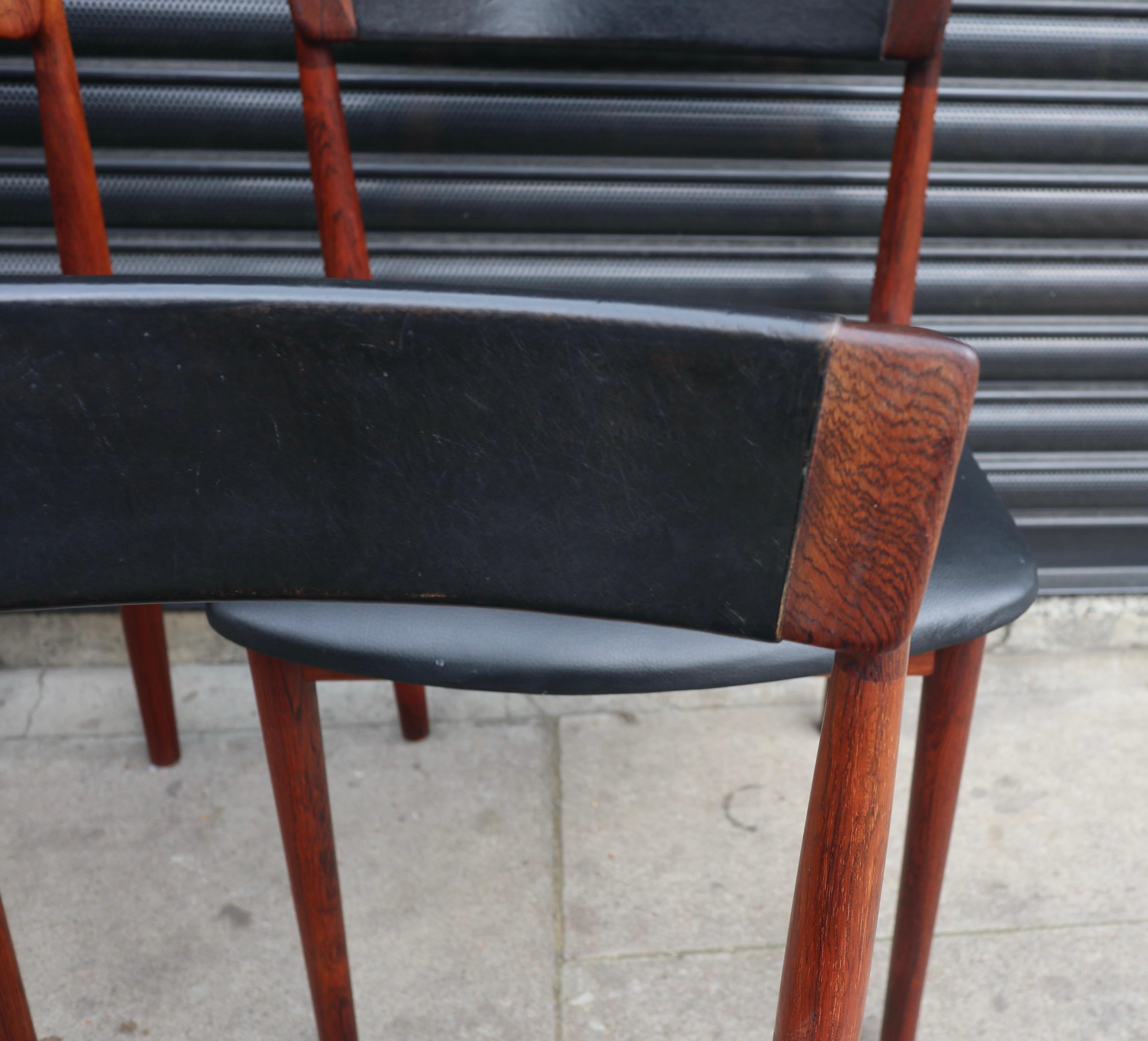 Six chaises de salle à manger Henry Rosengren Hansen en bois de rose et cuir des années 1960, modèle 39  en vente 5