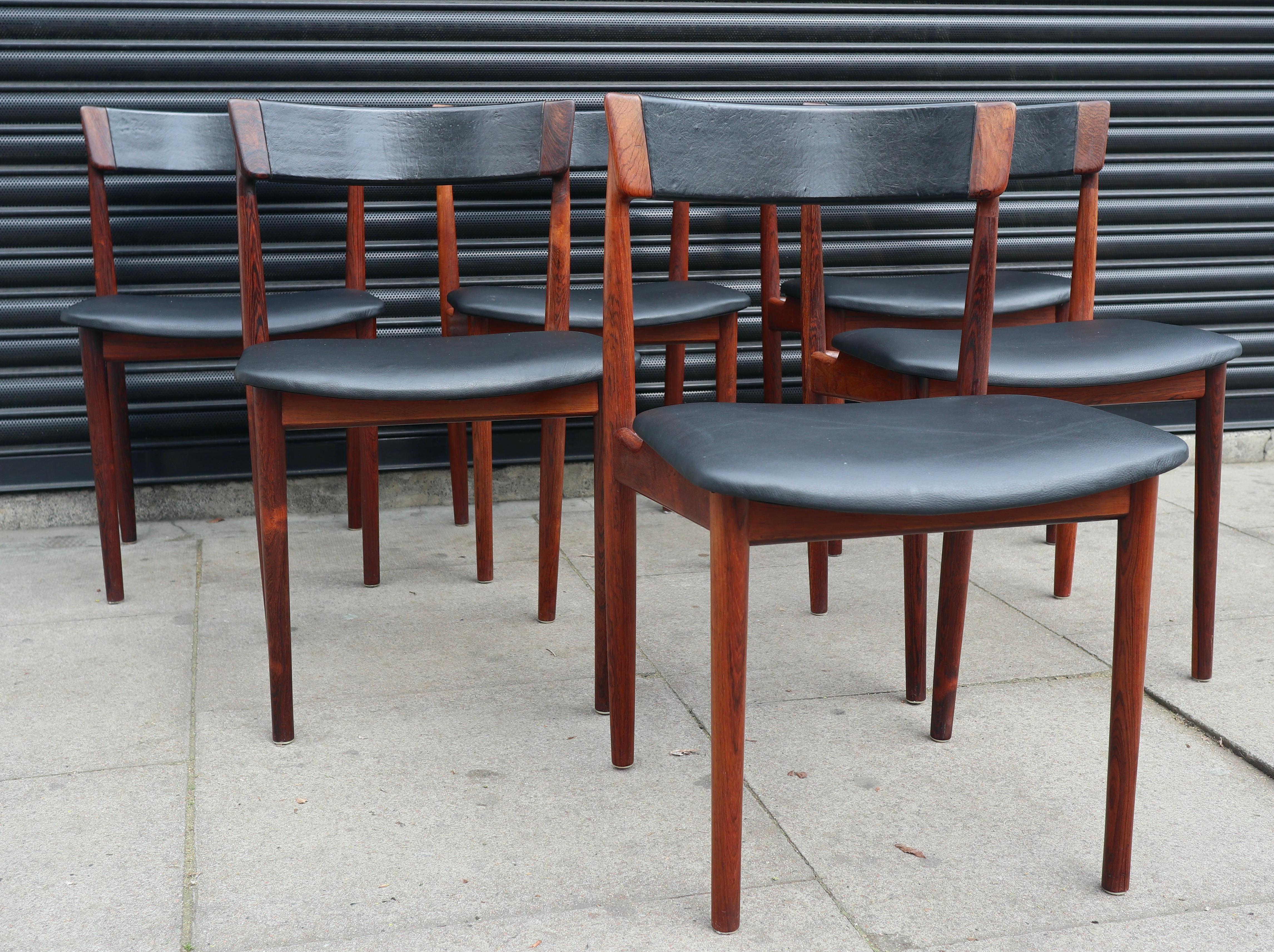 Six chaises de salle à manger Henry Rosengren Hansen en bois de rose et cuir des années 1960, modèle 39  en vente 6