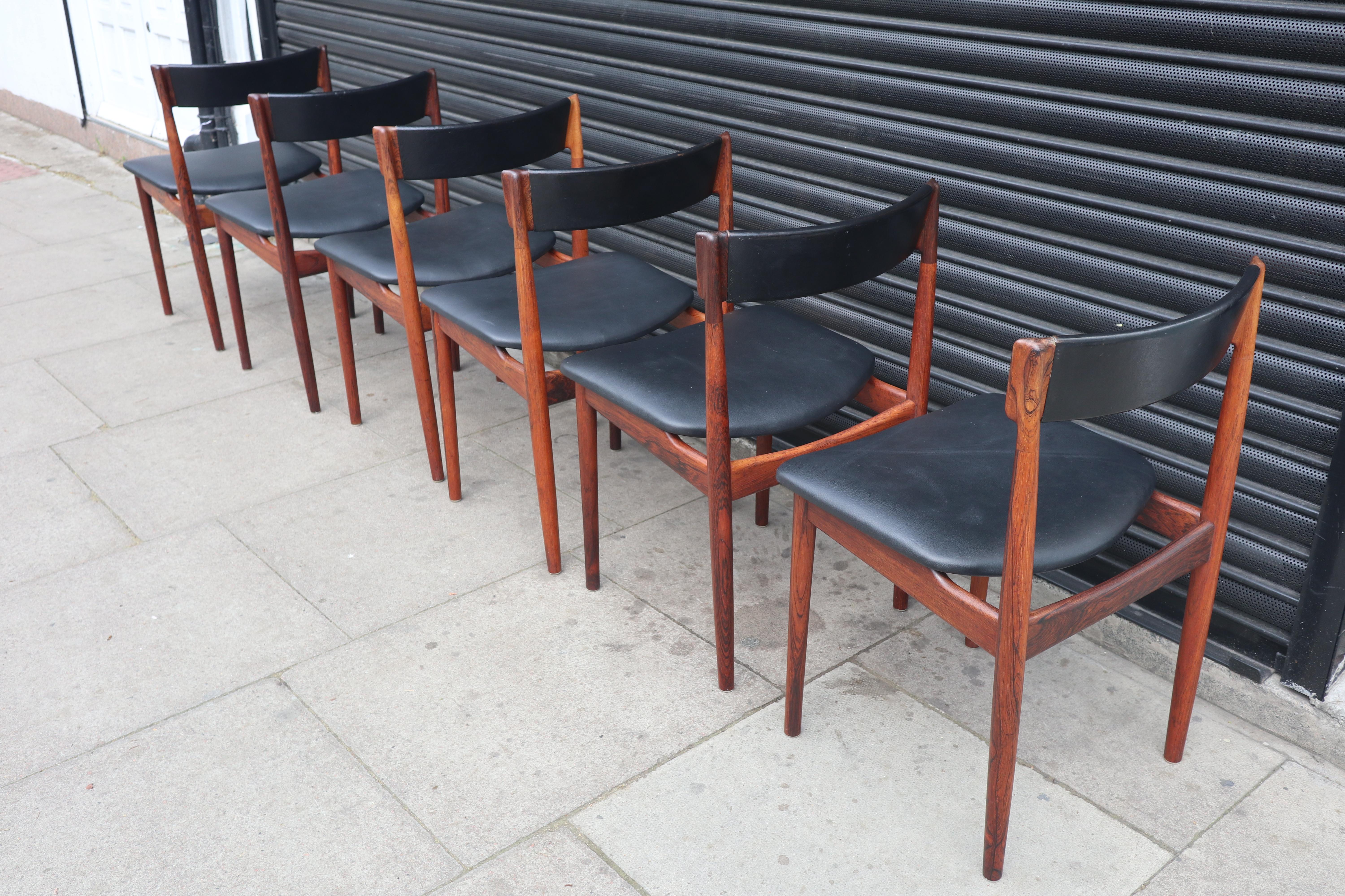 Six chaises de salle à manger Henry Rosengren Hansen en bois de rose et cuir des années 1960, modèle 39  en vente 9