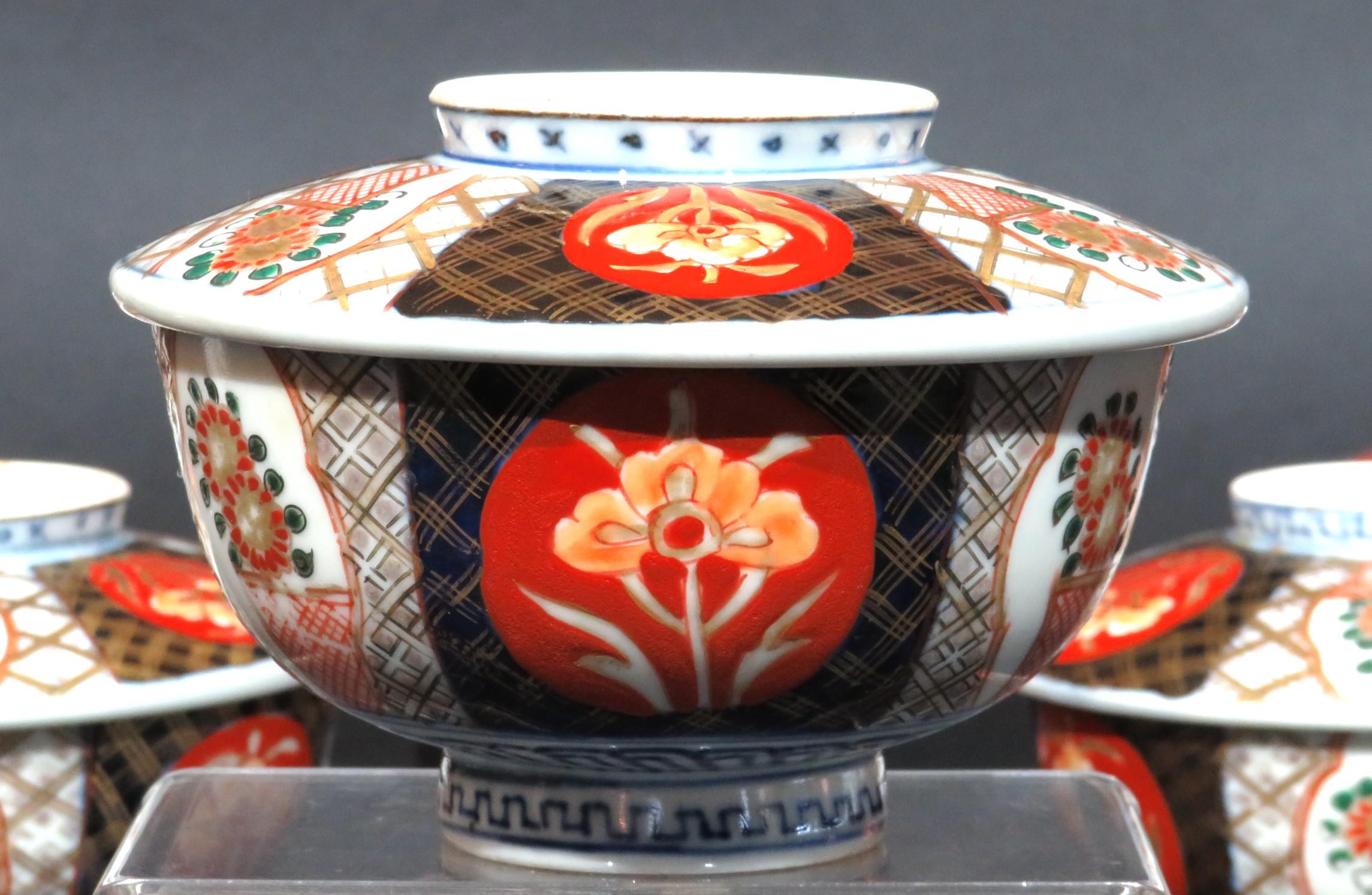 Six 19th Century Japanese Arita Hizen Imari Porcelain Lidded Bowls, Meiji Period In Good Condition For Sale In Ottawa, Ontario
