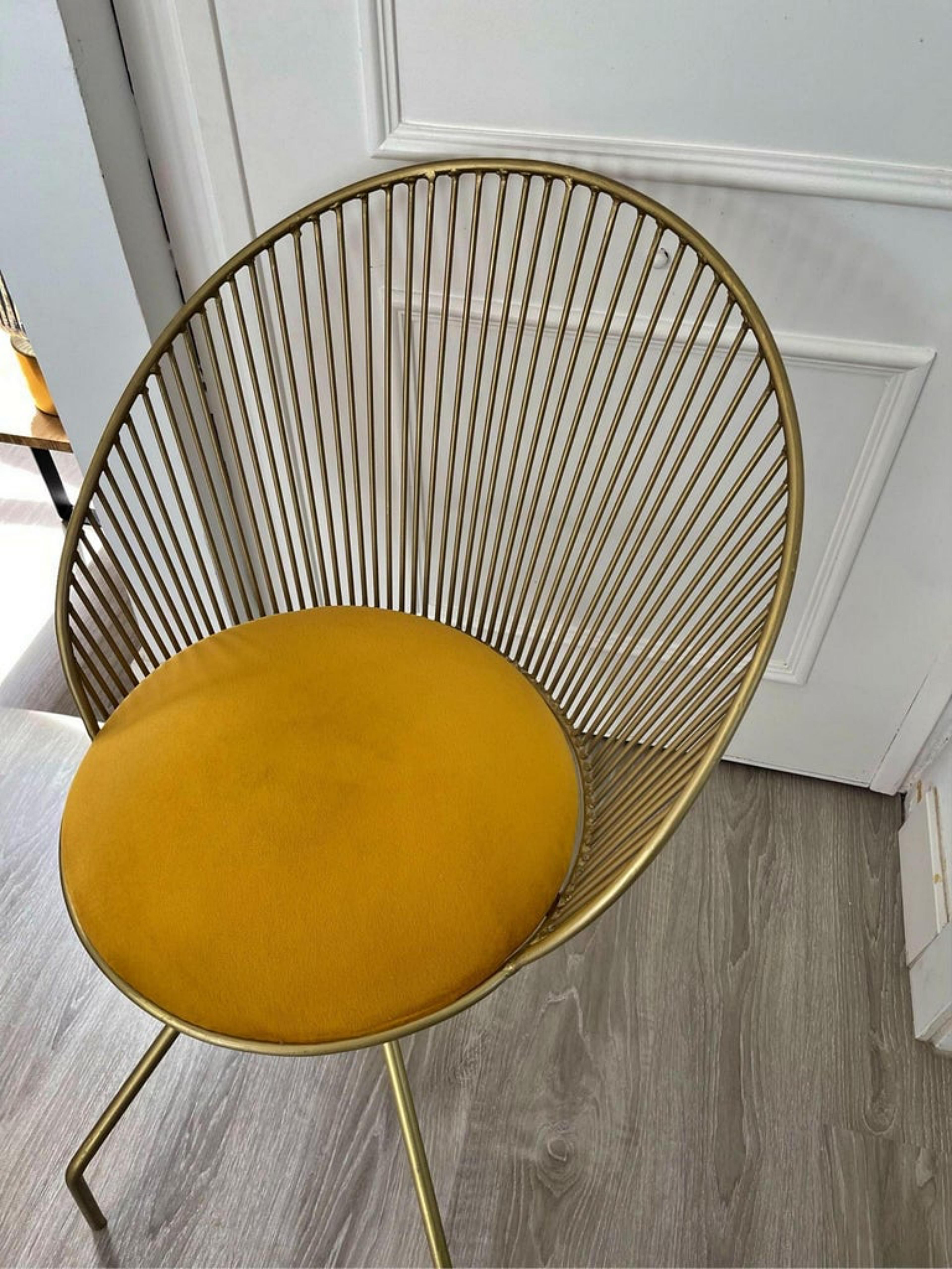 Espagnol Six (6) chaises de salle à manger de la collection Cuet en or et velours de style Art Déco en vente