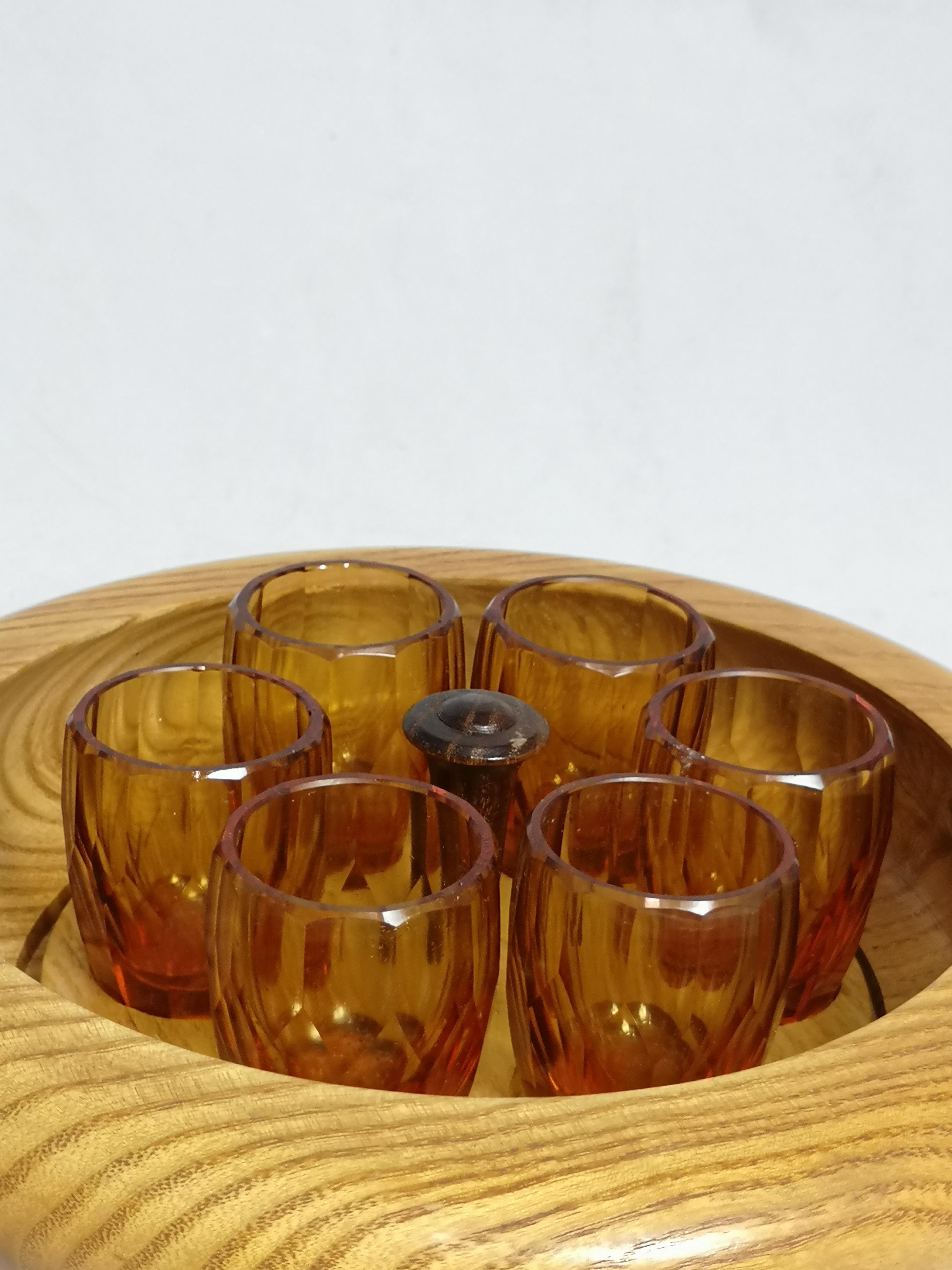 European Six Amber Liquor Glasses in Oak Case, 1970s