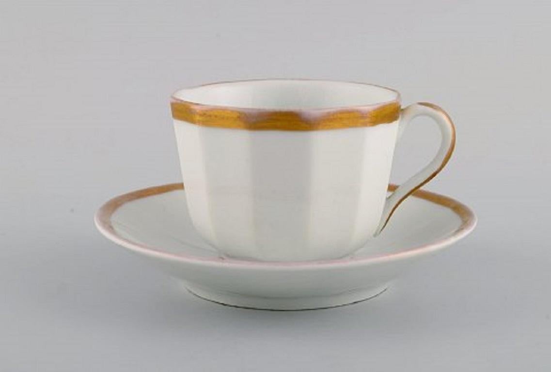 Sechs antike Bing & Grøndahl Kaffeetassen mit Untertassen. 1870s.
Die Tasse misst: 8 x 6,5 cm.
Durchmesser der Untertasse: 14 cm.
In ausgezeichnetem Zustand.
Gestempelt.