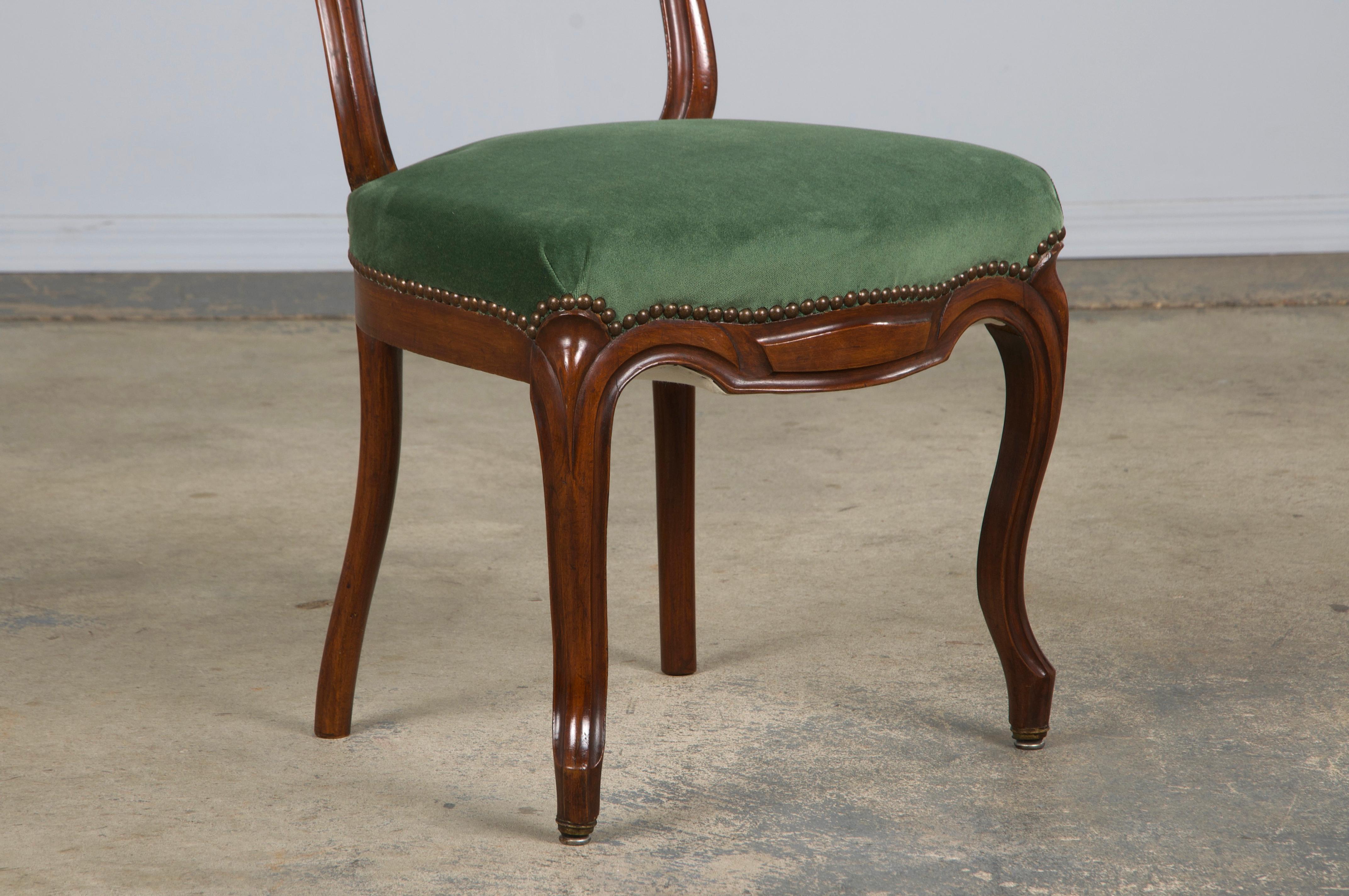 Six Antique French Louis XV Balloon Back Maple Dining Chairs in Green Velvet For Sale 6