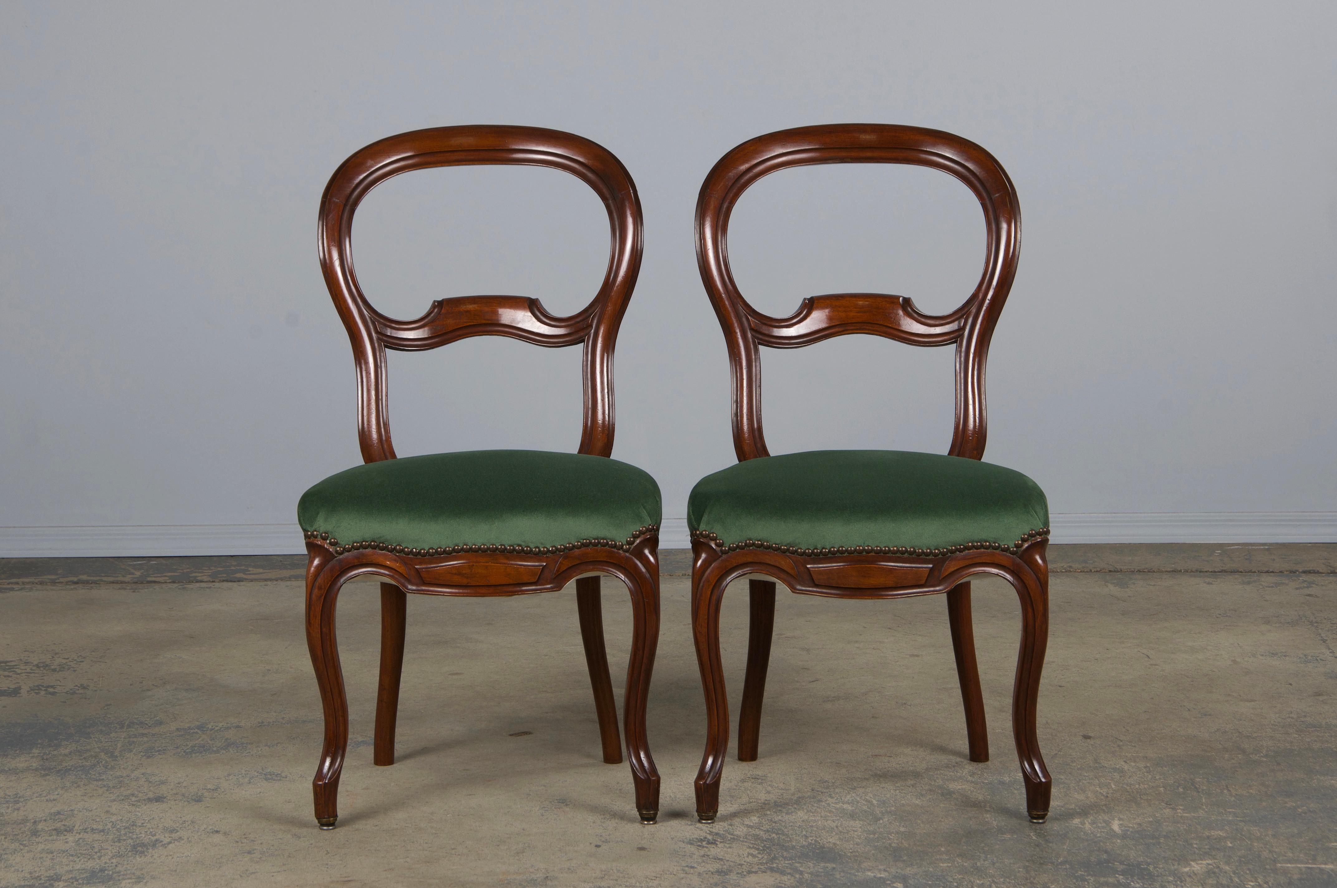 19th Century Six Antique French Louis XV Balloon Back Maple Dining Chairs in Green Velvet For Sale