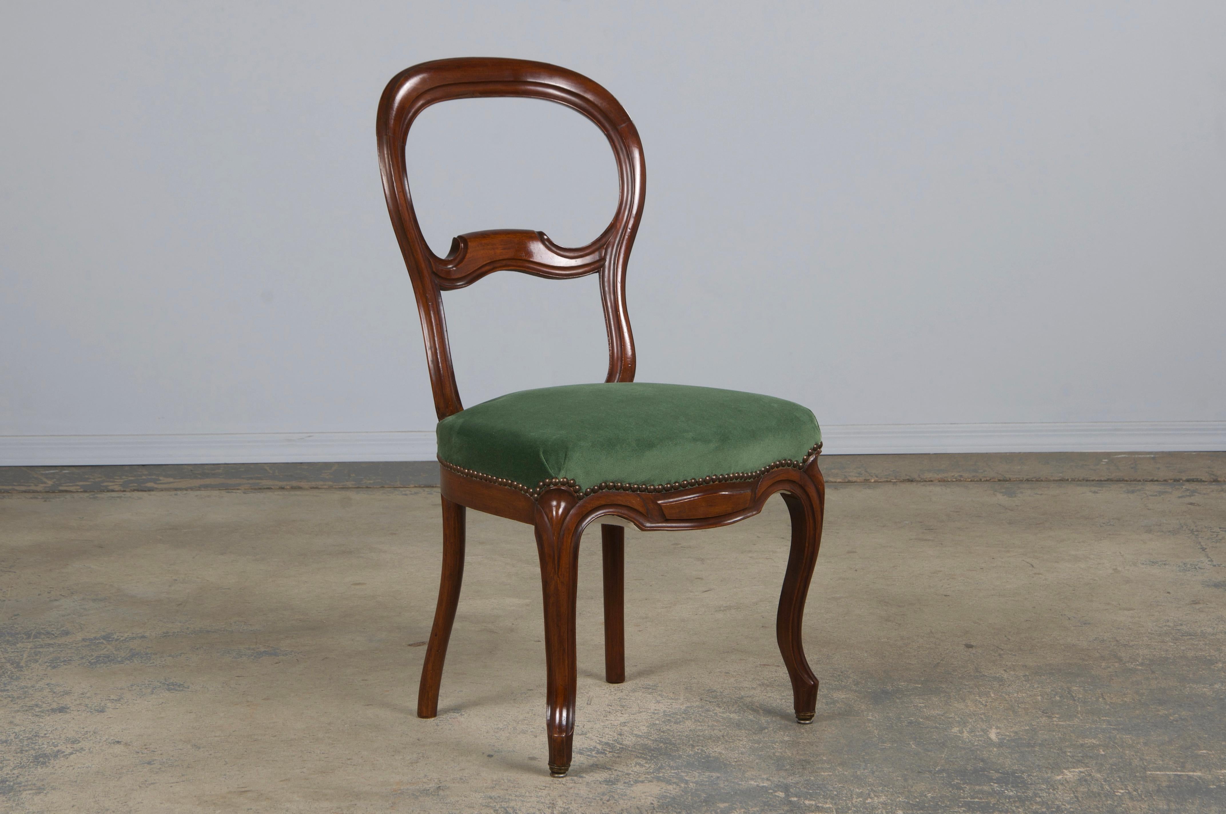 Six Antique French Louis XV Balloon Back Maple Dining Chairs in Green Velvet For Sale 2