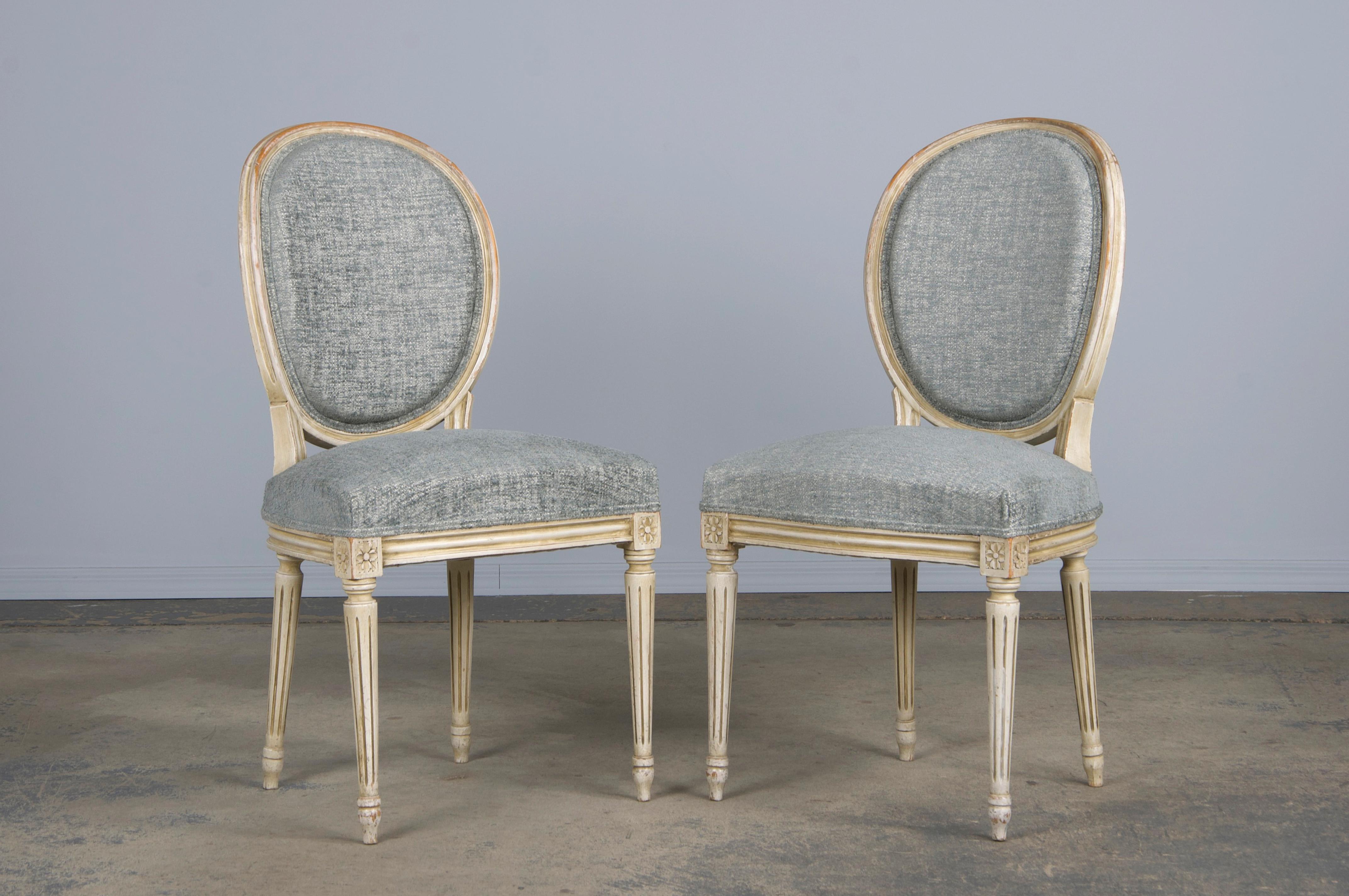 Six Antique French Louis XVI Style Painted Dining Chairs W/ Grey Blue Chenille For Sale 2