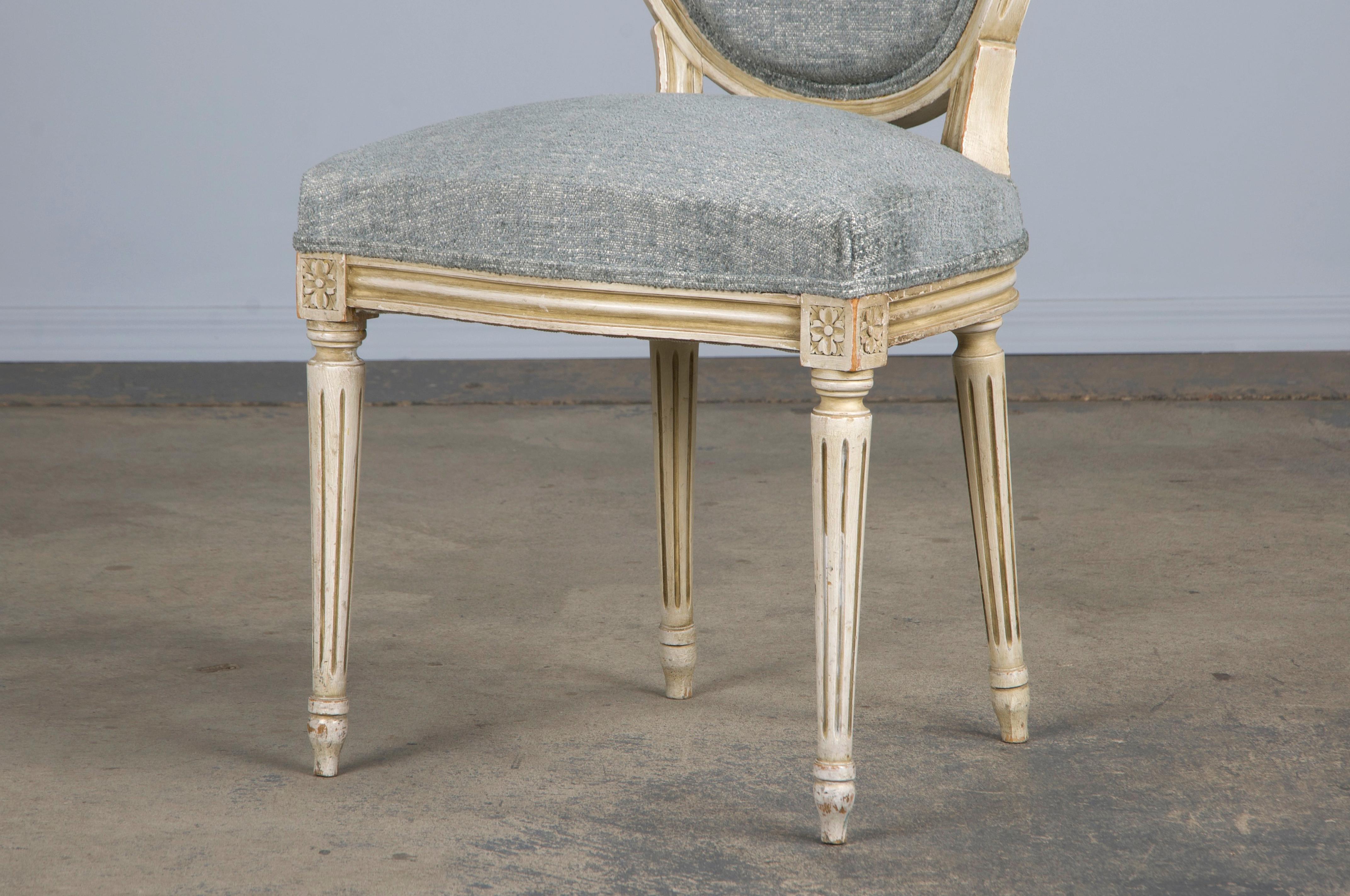 Six Antique French Louis XVI Style Painted Dining Chairs W/ Grey Blue Chenille For Sale 4