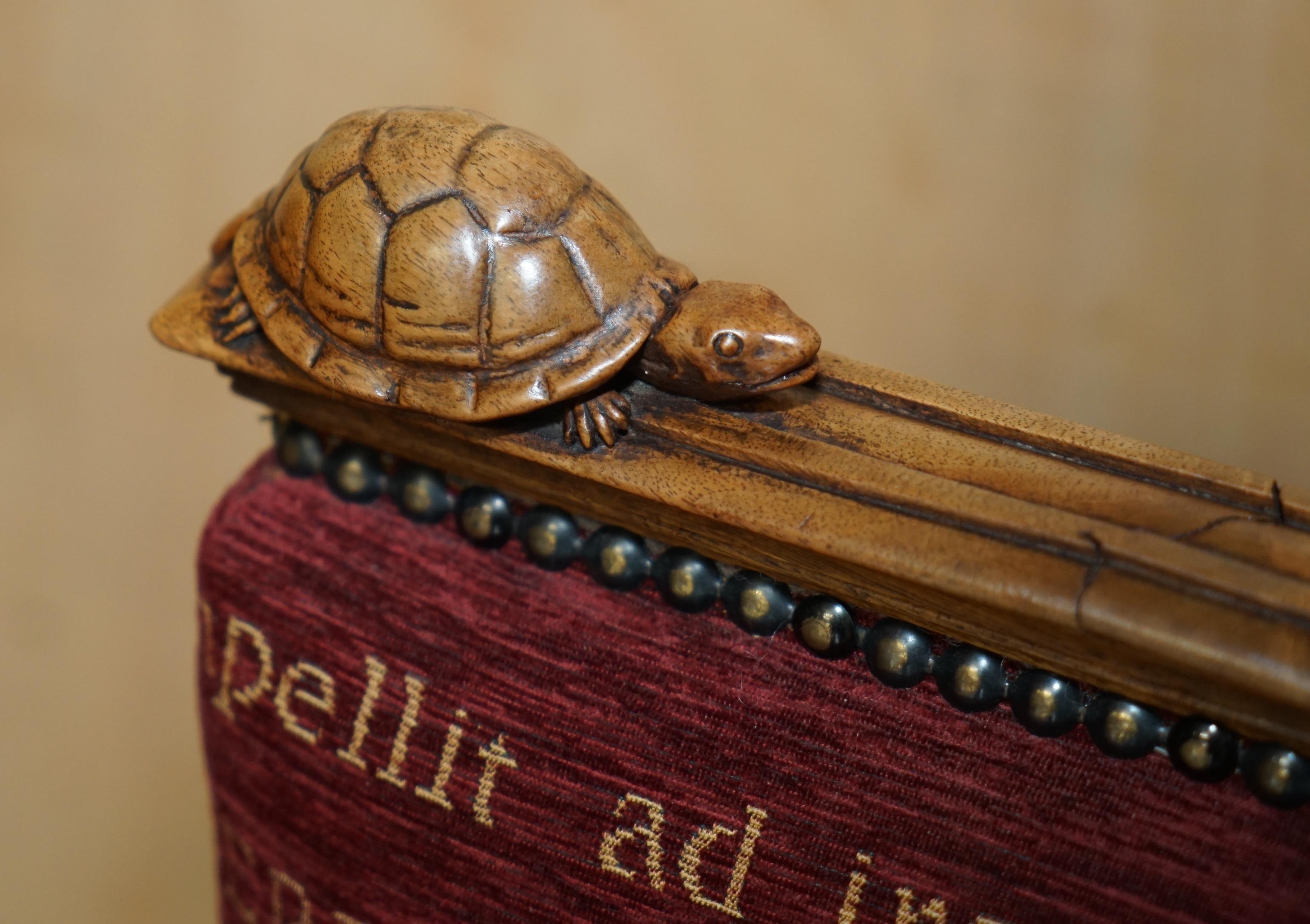 SEDIE DA CENA IN NOCE FRANCESE ANTICHE CON RAPPRESENTANZA DI RANA SERPENTE LIZARDA TORTOISE In condizioni buone in vendita a West Sussex, Pulborough