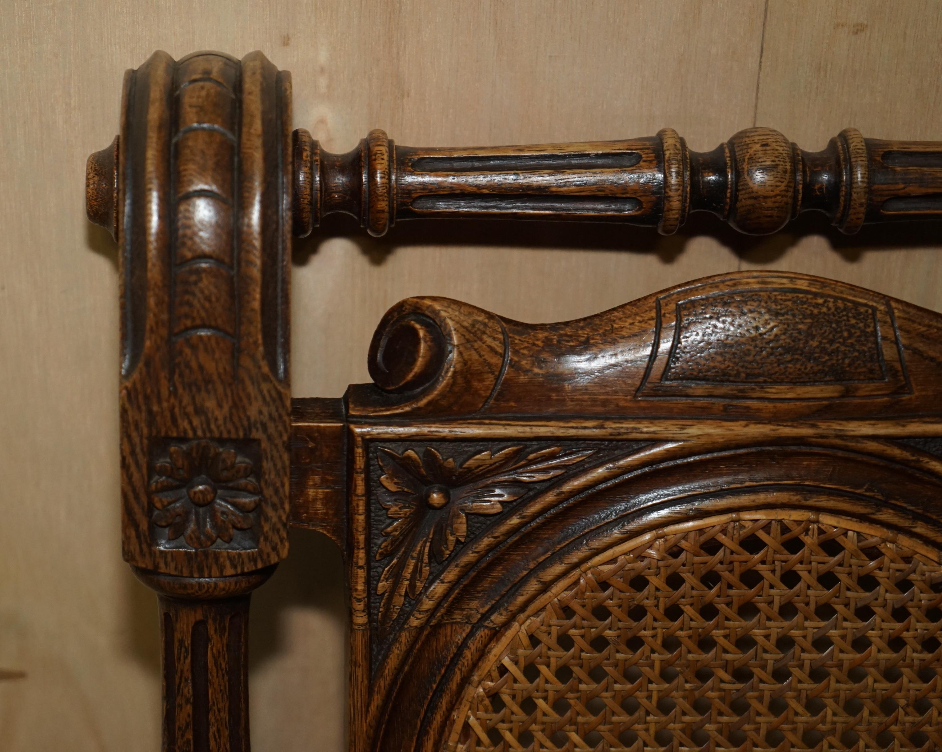 Sechs Antike Hand geschnitzt Walnut Brown Leder Jacobean Revival Esszimmerstühle 6 im Angebot 1