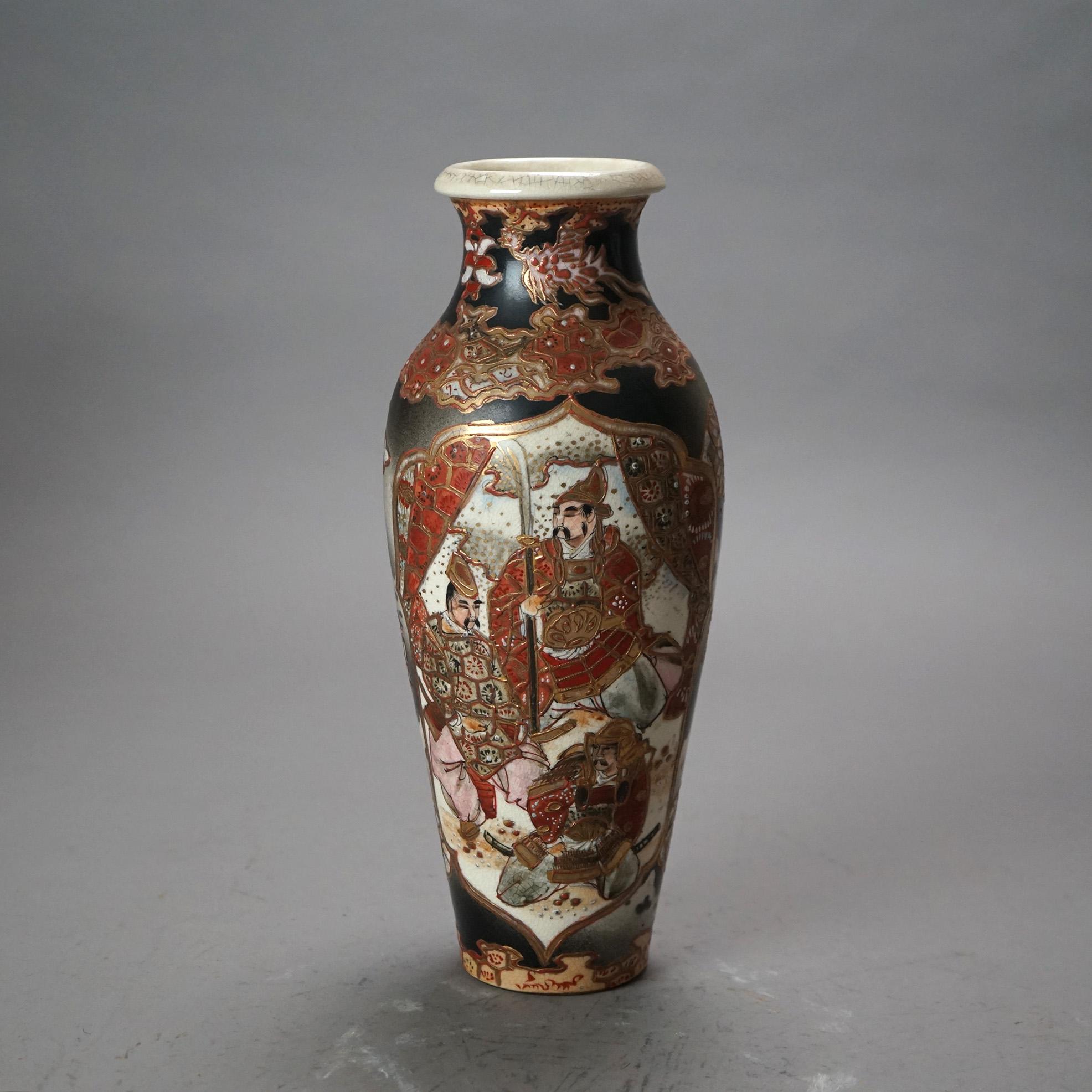 XX secolo Sei antichi vasi giapponesi in ceramica Satsuma dipinti a mano C1920 in vendita
