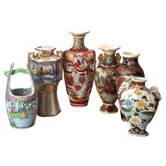 Seis jarrones antiguos de cerámica japonesa Satsuma pintados a mano C1920