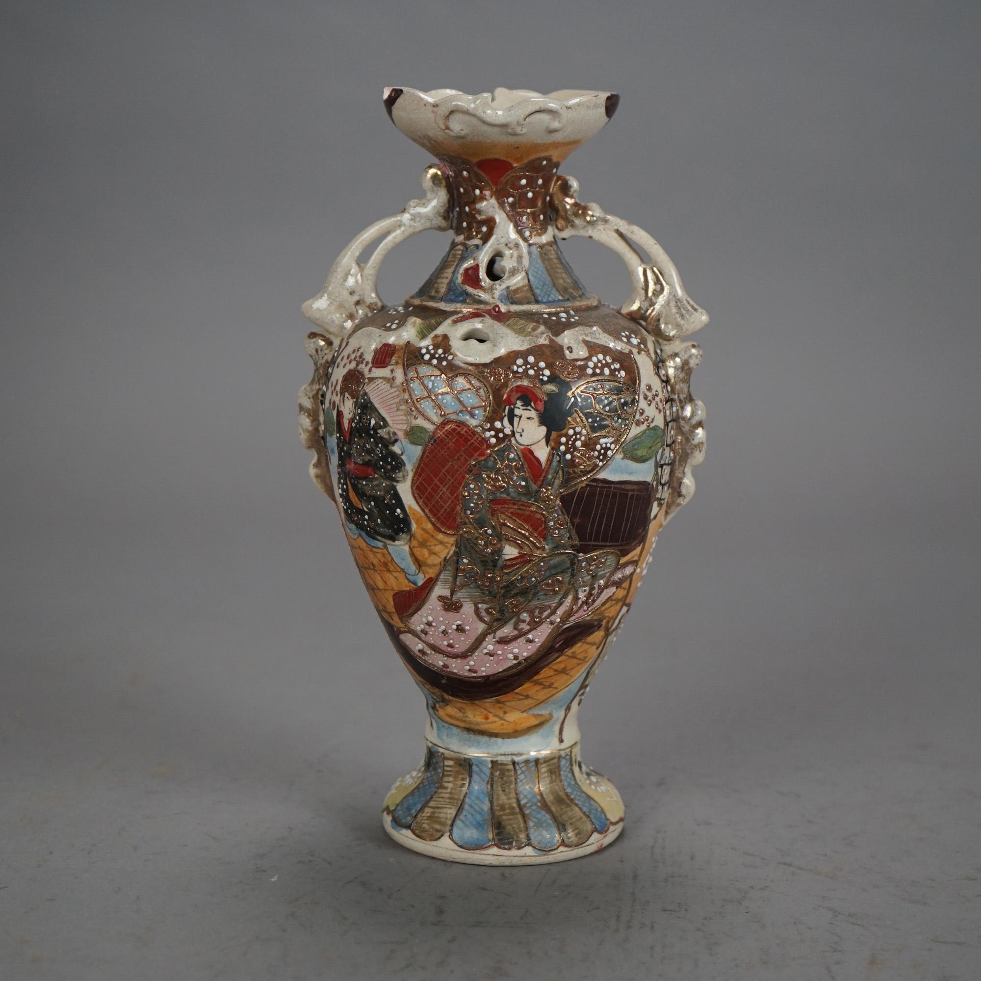 Seis jarrones antiguos de cerámica japonesa Satsuma C1920 en venta 6