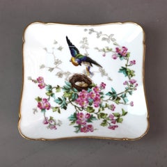Six assiettes anciennes de Limoges peintes et dorées à la main avec oiseaux gigognes C1910