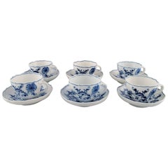 Six tasses à café anciennes de Meissen "Blue Onion" avec soucoupe en porcelaine