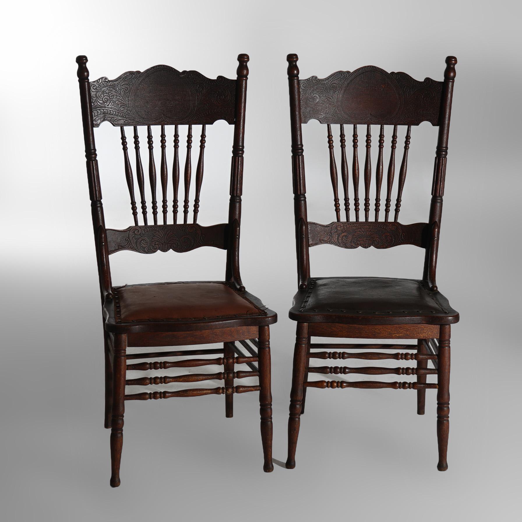 Américain Six chaises de salle à manger Larkin en chêne ancien, en forme de cœur inversé, à dossier fléché et pressé en vente