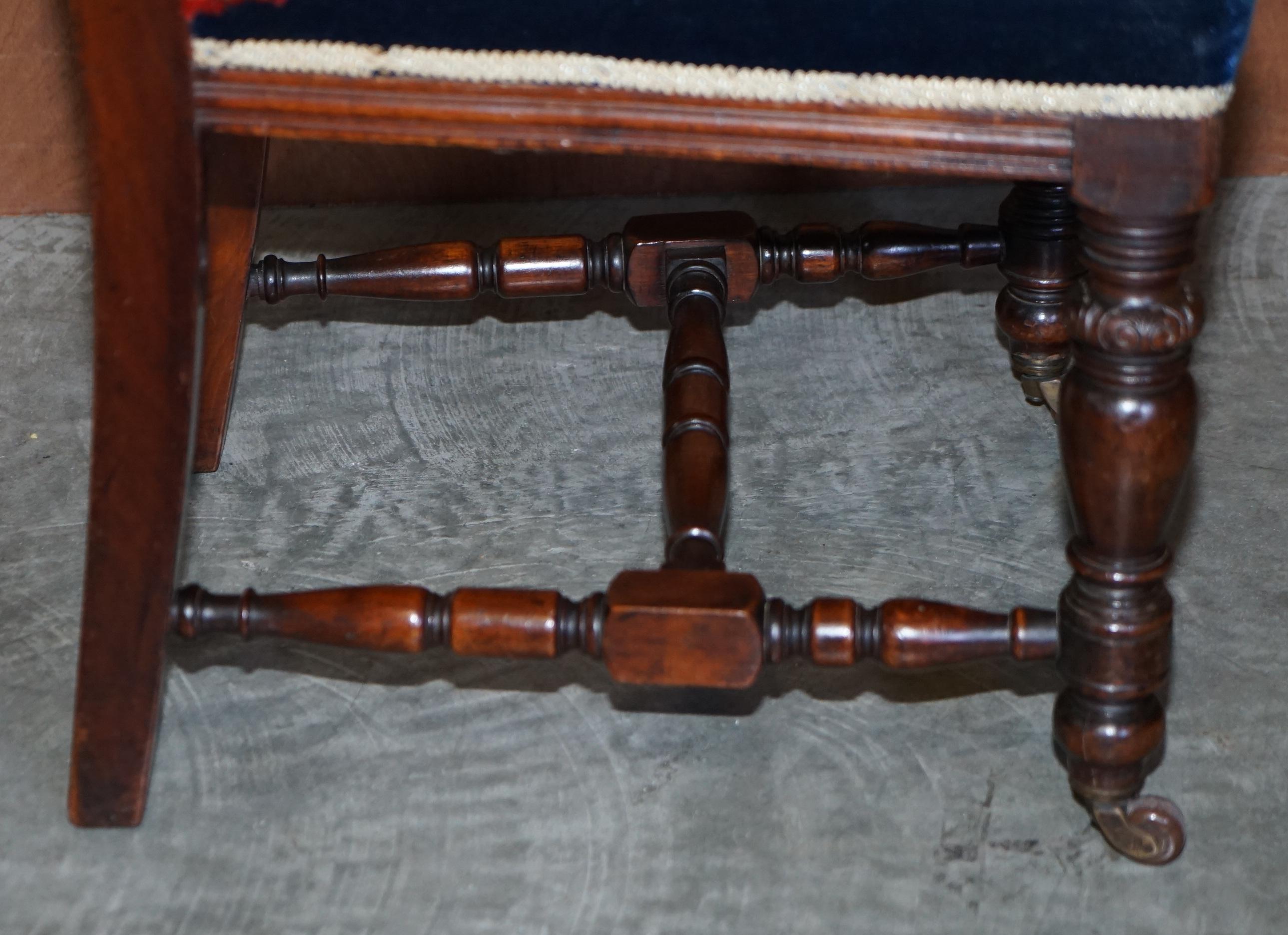 Sechs antike viktorianische türkische Esszimmerstühle aus Kelim-Teppich in Napoleonischem Blau im Angebot 4