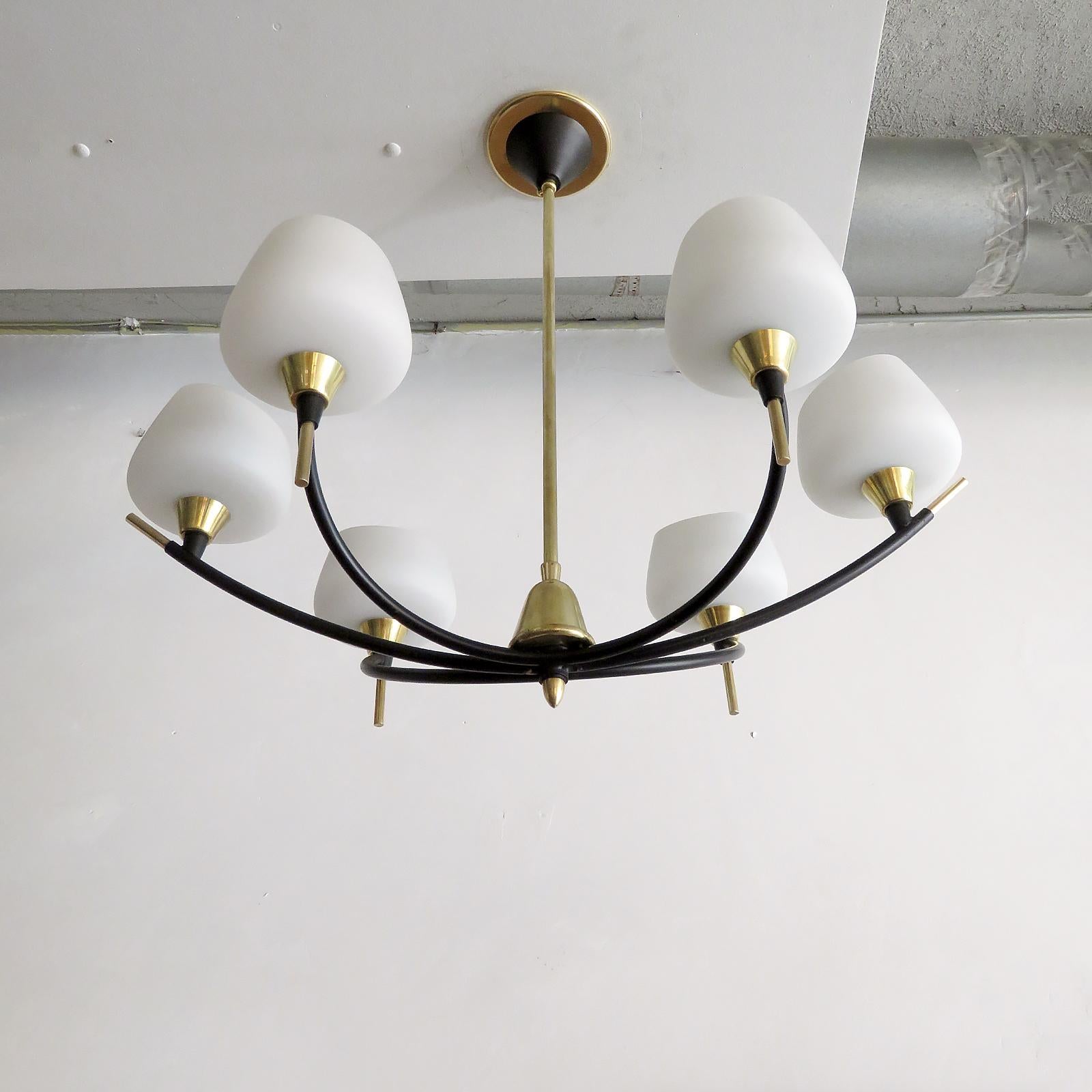 Smaltato Lampadario a sei bracci di Arlus in vendita