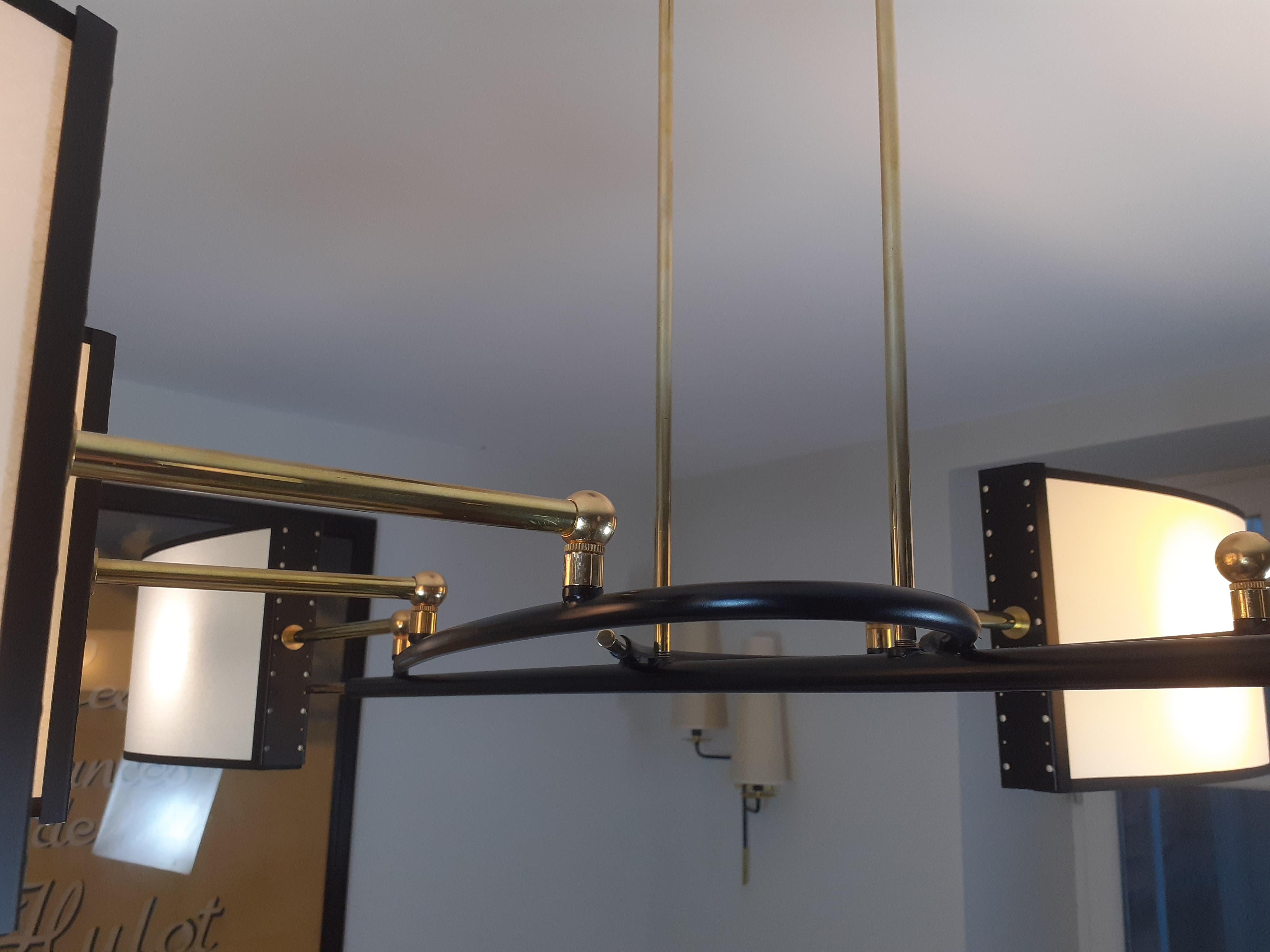 Six-arm chandelier, R. Lunel, circa 1950 In condizioni ottime in vendita a Saint-Ouen, FR