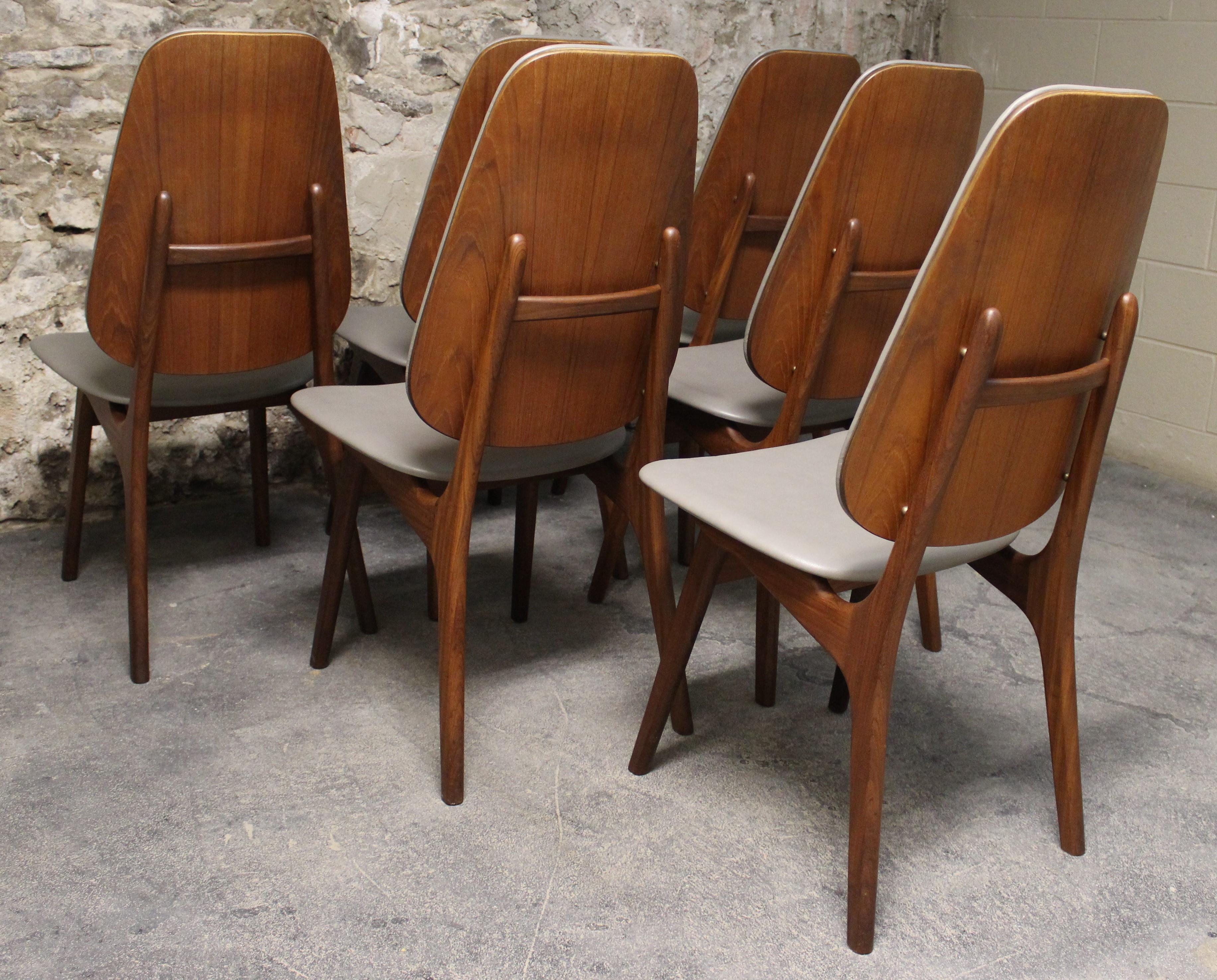 Six Arne Hovmand-Olsen Danish Teak Dining Chairs with Leather Upholstery 7
