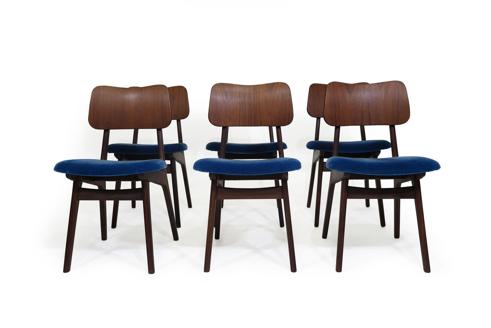 20th Century Six Arne Hovmand-Olsen Walnut and Teak Dining Chairs, 30 Available For Sale