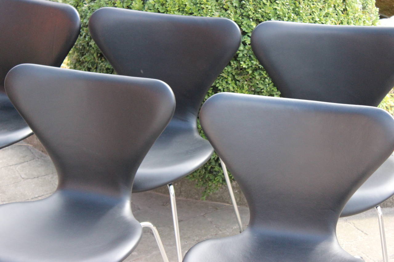 Danish Six Arne Jacobsen Chairs by Fritz Hansen, Black Leather, Model 3107