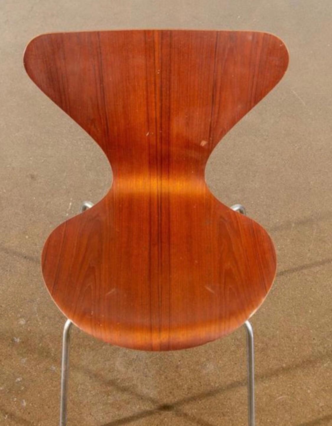 Six Arne Jacobsen Series 7 Teak Dining Chairs 6