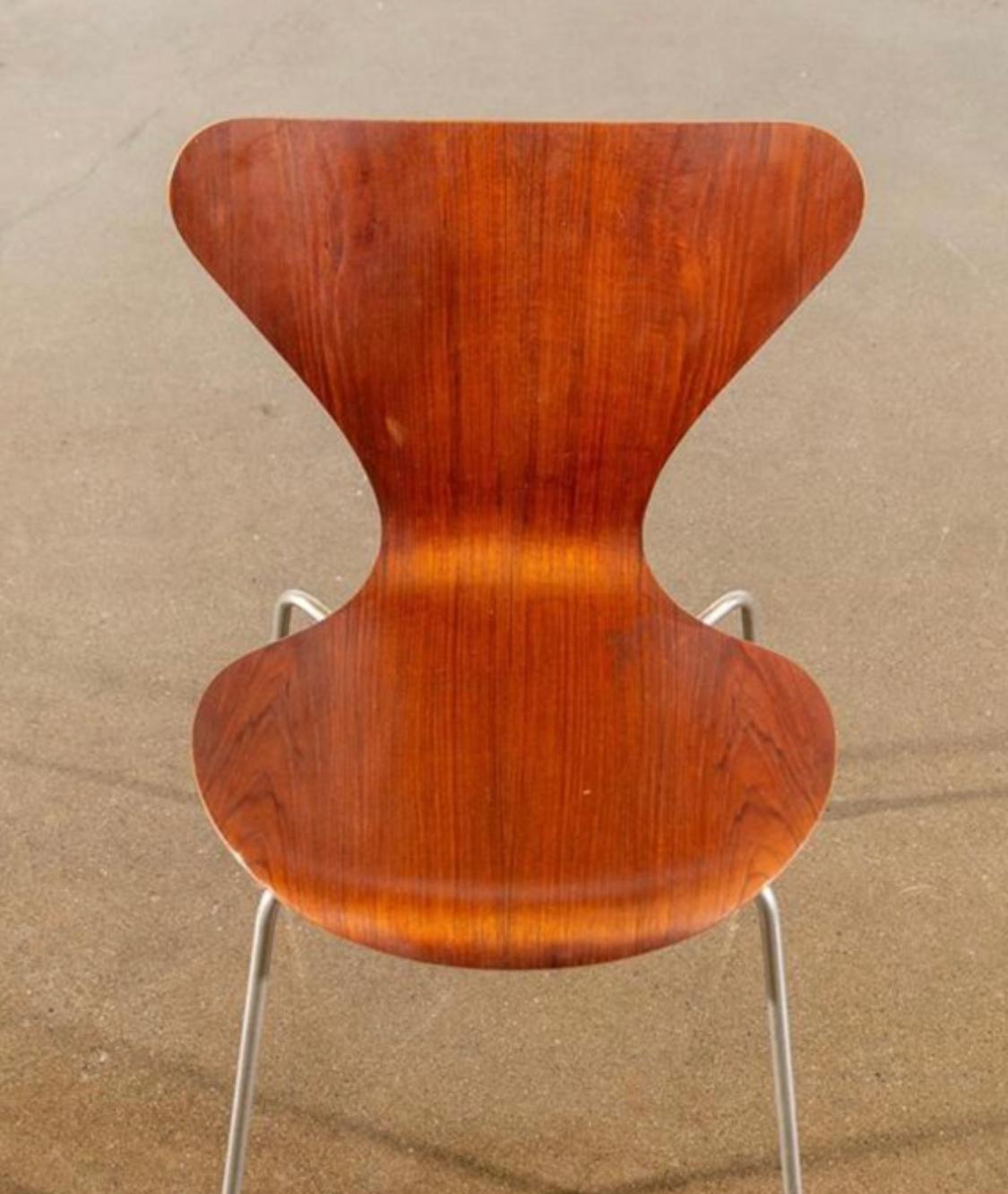 Six Arne Jacobsen Series 7 Teak Dining Chairs 7