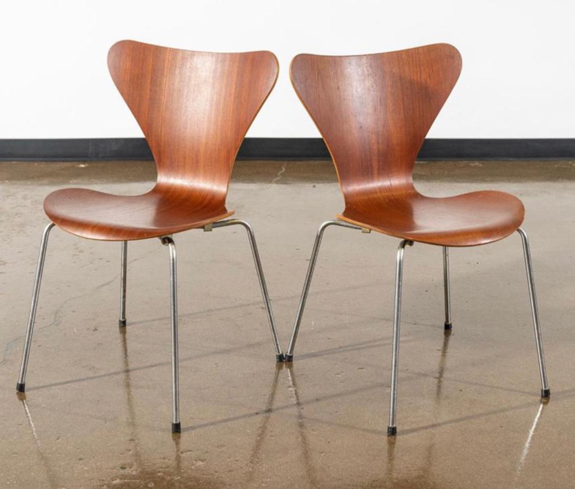 Six Arne Jacobsen Series 7 Teak Dining Chairs 1