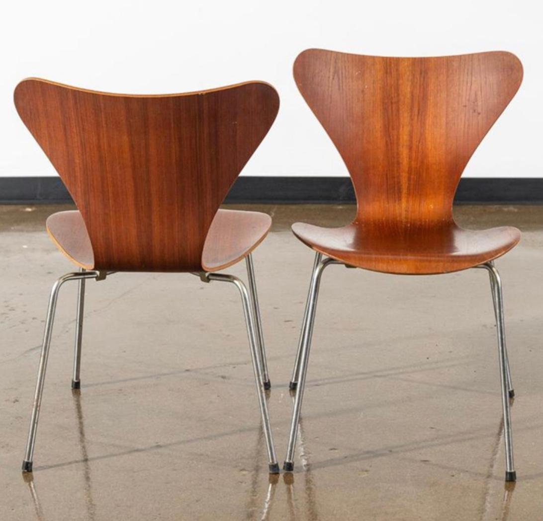 Six Arne Jacobsen Series 7 Teak Dining Chairs 2