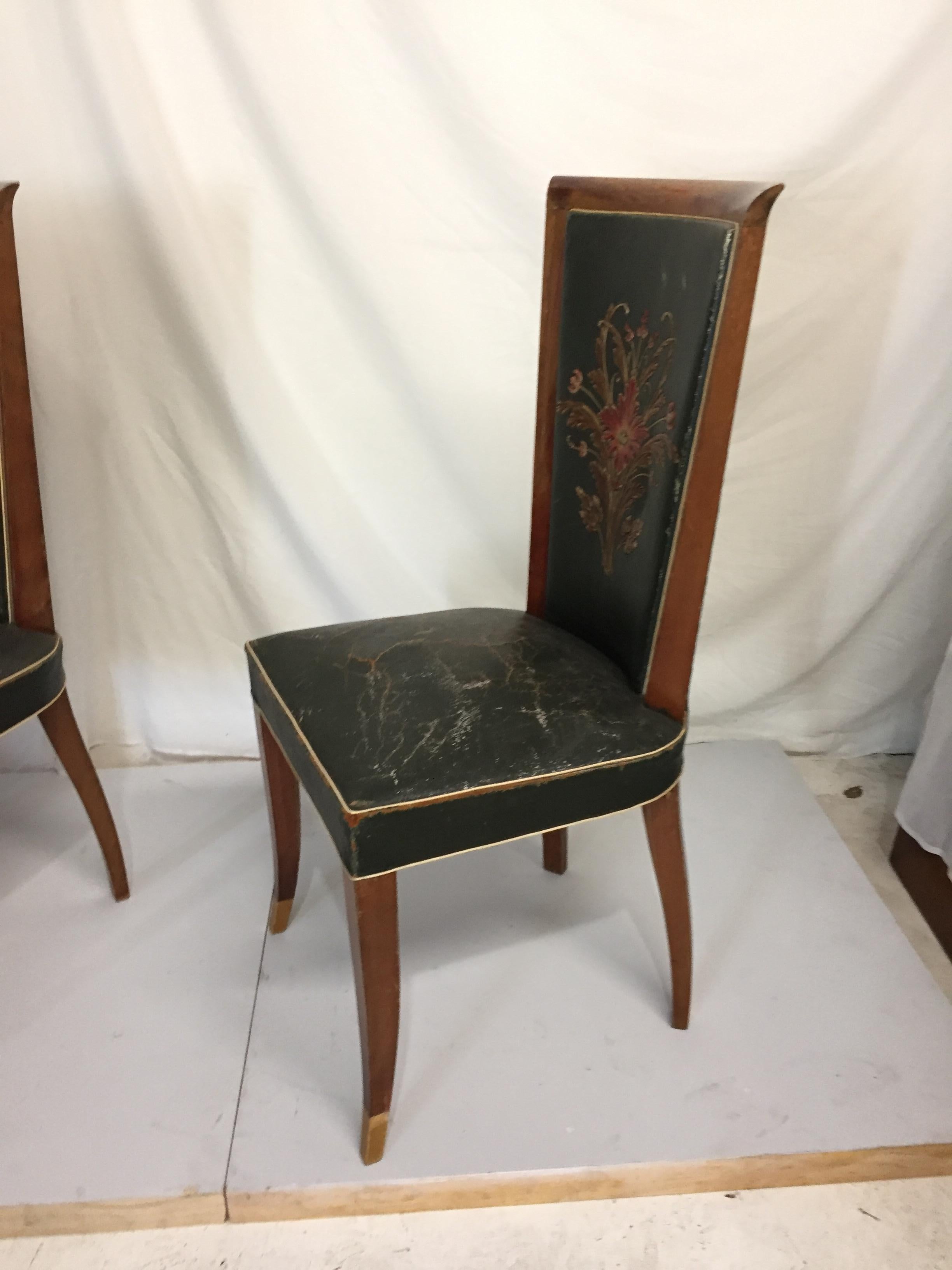 Six chaises Art déco en cuir vert en état d'origine État moyen - En vente à Miami, FL