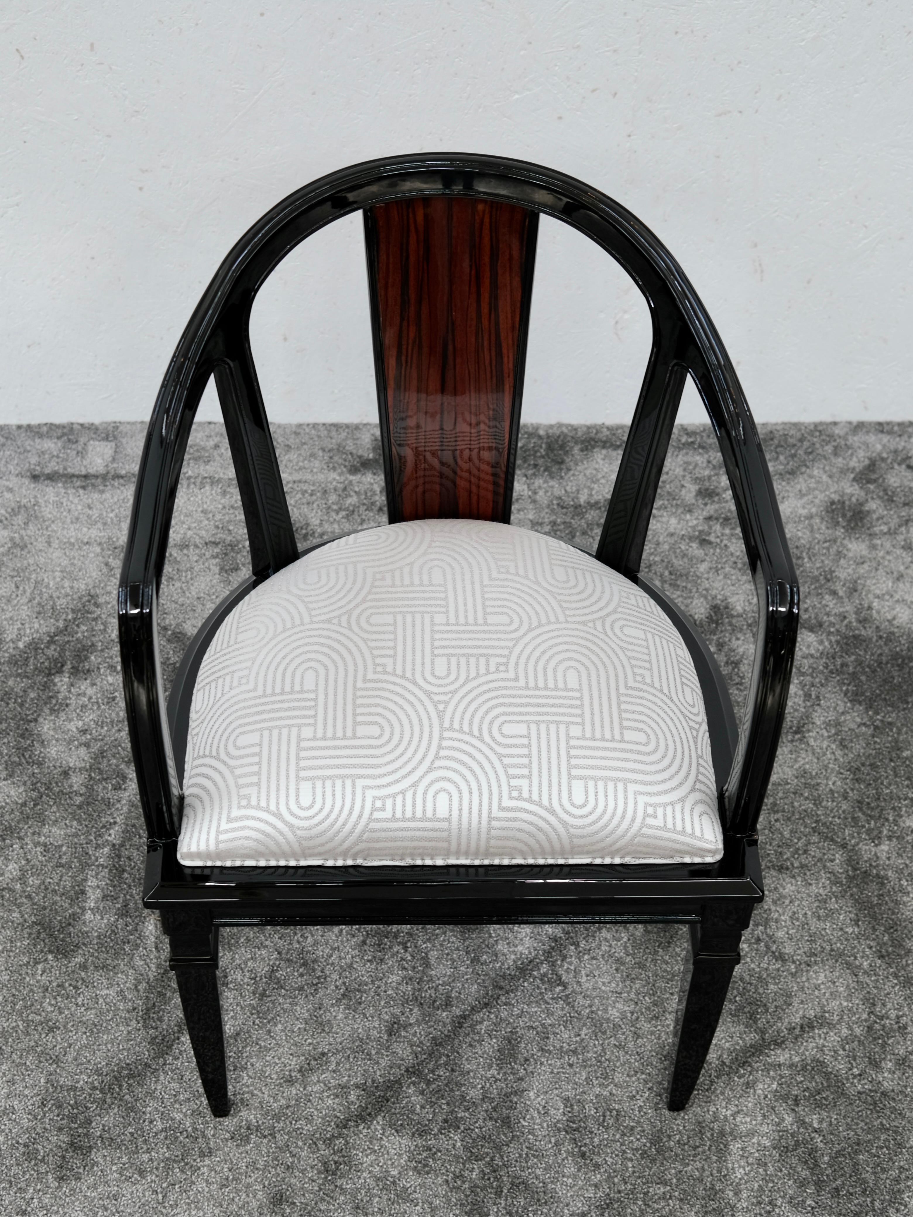 Metà XX secolo Sei sedie da pranzo Art Déco, nero lucido con impiallacciatura di Macassar, Francia anni '30 in vendita