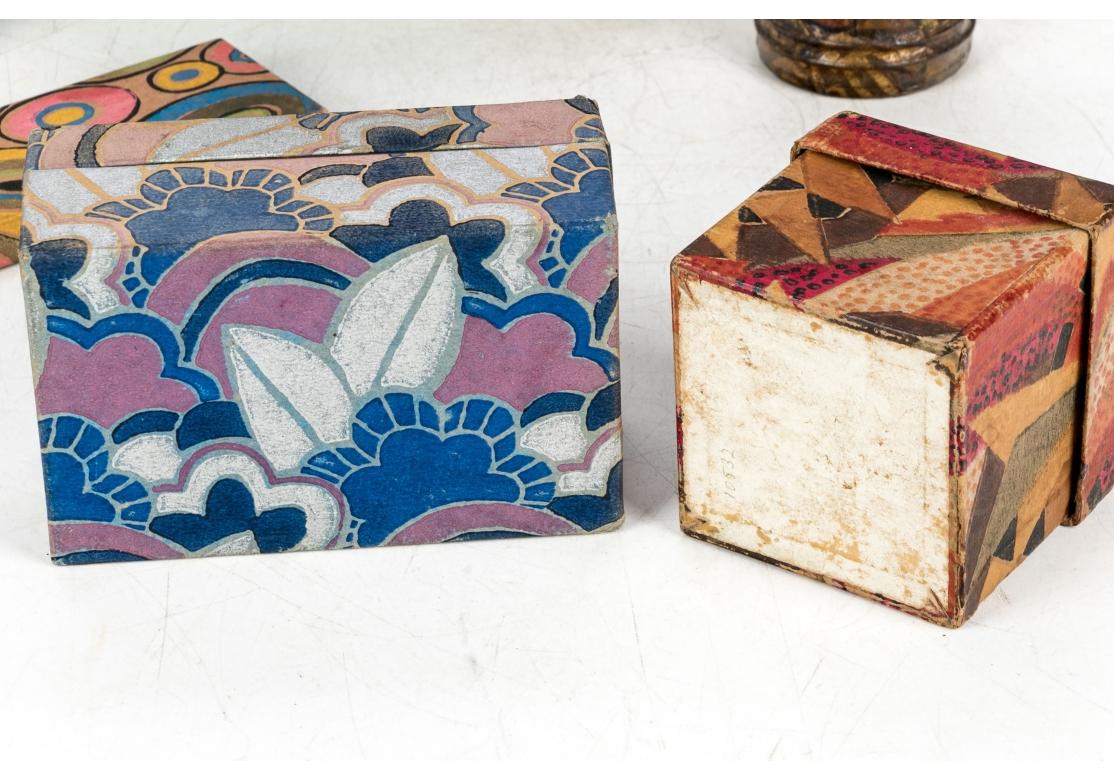Six boîtes à motifs Art Déco, John Held Jr Box et un vase Art Déco déco en vente 1